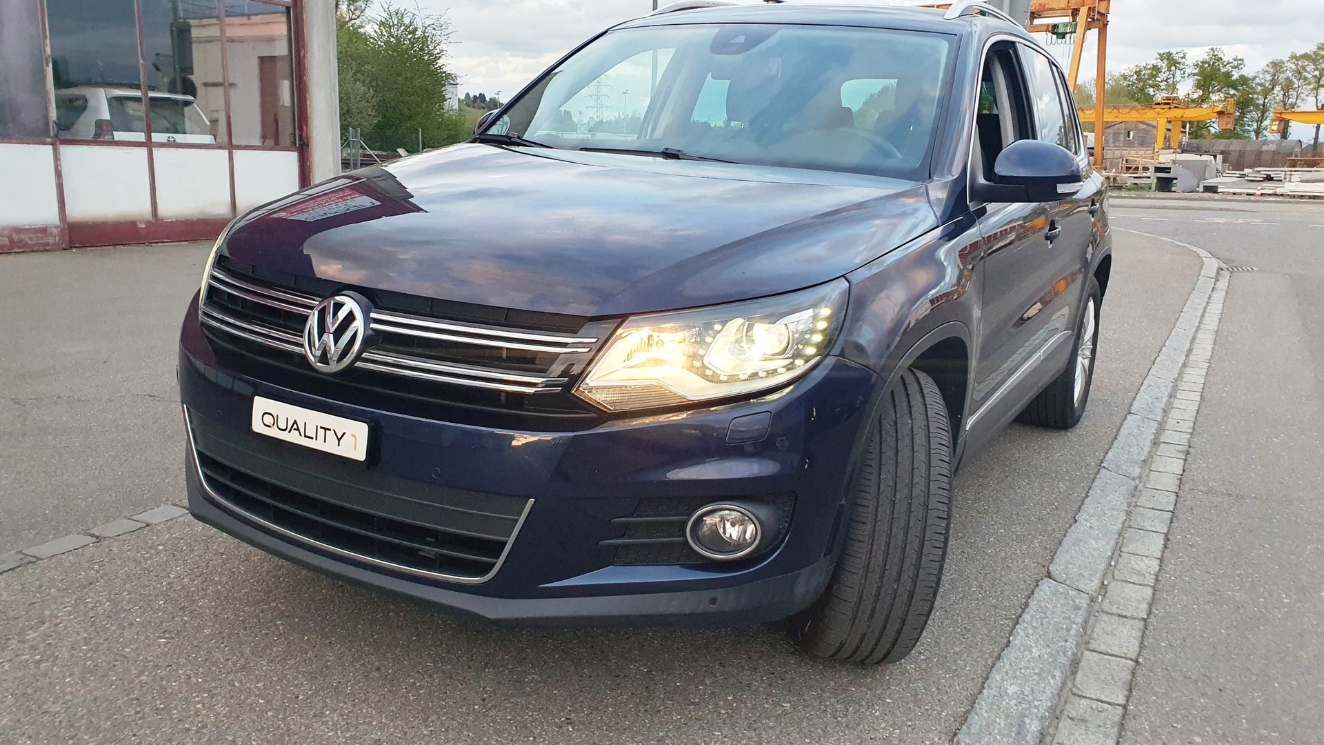 VW Tiguan 2.0 TSI Sport&Style 4Motion DSG-image-3