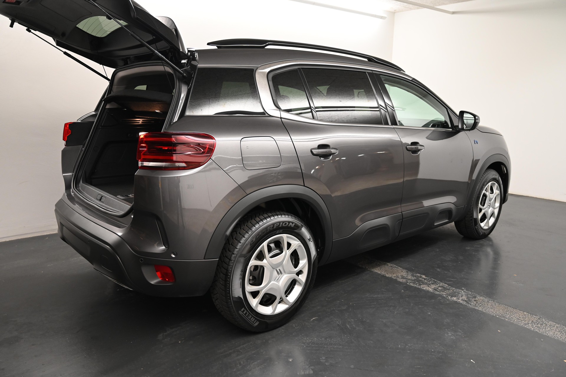 CITROEN C5 Aircross 1.6 Plug-in Hybrid Swiss Edition-image-19