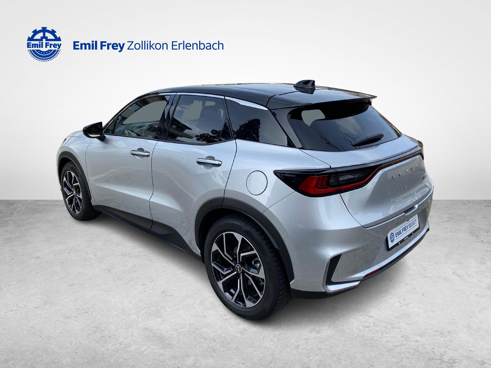 LEXUS LBX 1.5 Hybrid Cool AWD-showroom-element-2