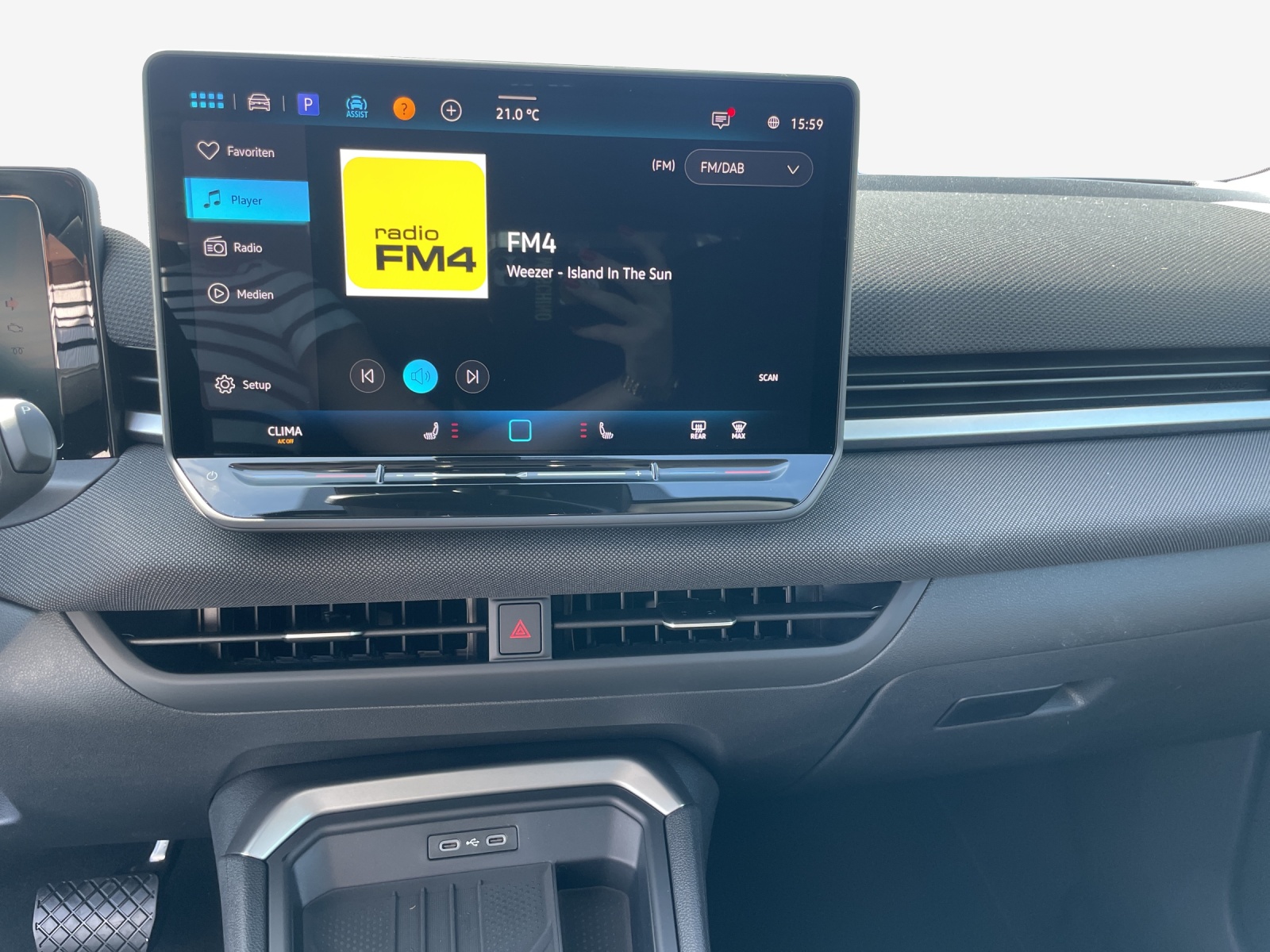 VW T-Roc 1.5 eTSI mHEV Life DSG-image-10