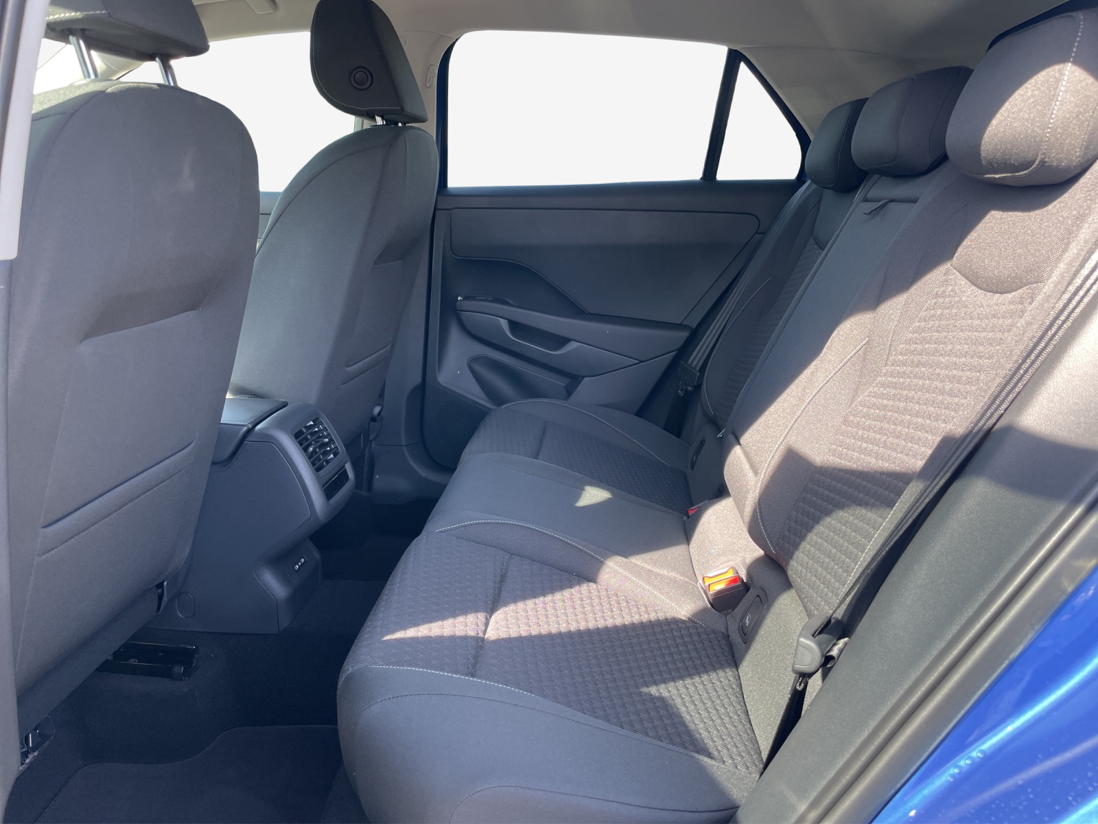VW T-Roc 1.5 eTSI mHEV Life DSG-image-11