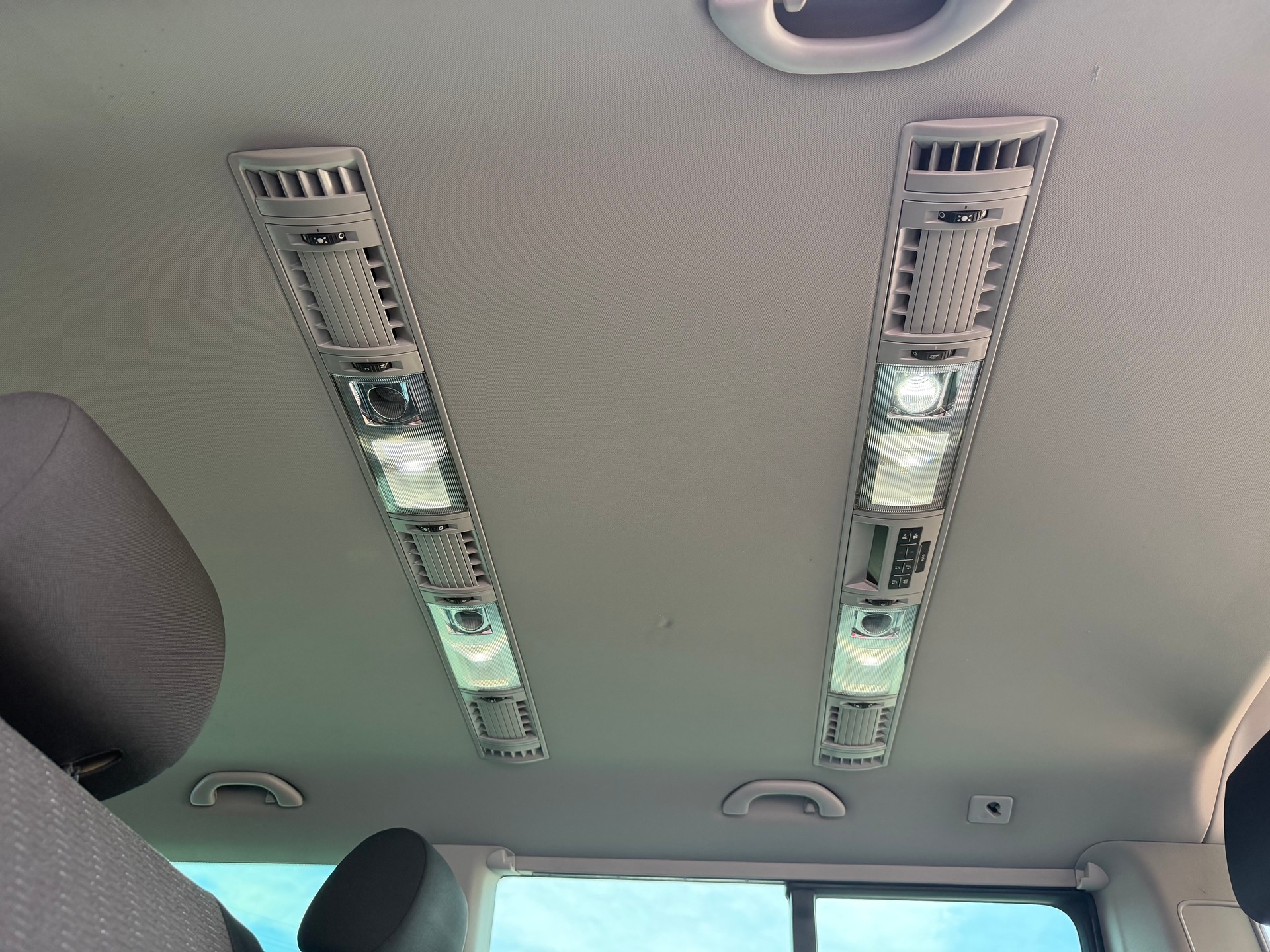 VW T6 Multivan 2.0 Bi-TDI Comfortline 4Motion-image-6