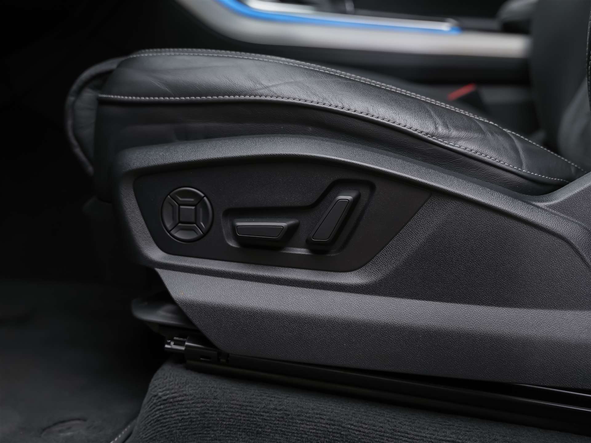 AUDI Q8 55 TFSI quattro tiptronic *22" Felgen*Bang&Olufsen*Luftfahrwerk*360° Kamera*-image-29