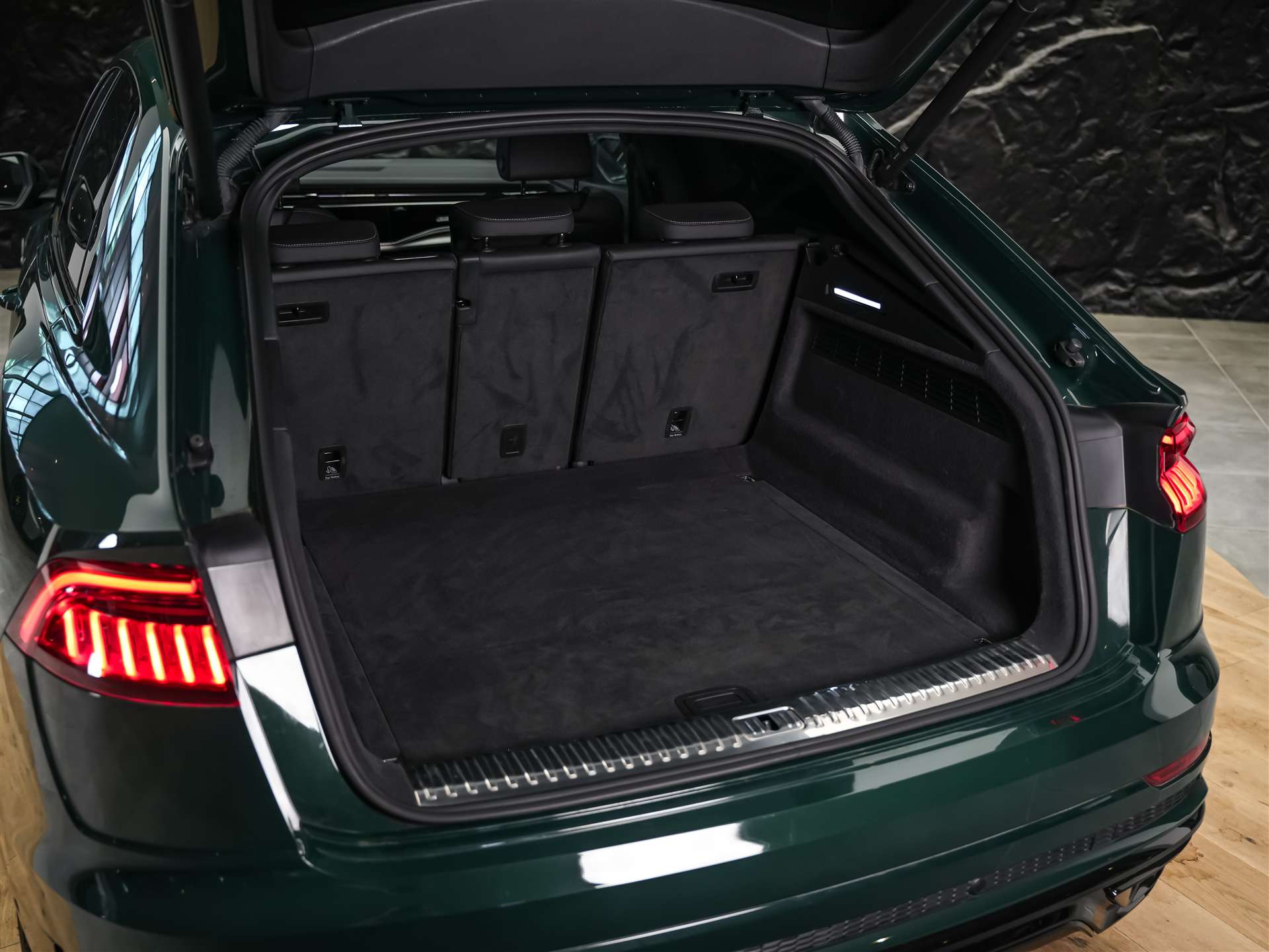 AUDI Q8 55 TFSI quattro tiptronic *22" Felgen*Bang&Olufsen*Luftfahrwerk*360° Kamera*-image-48
