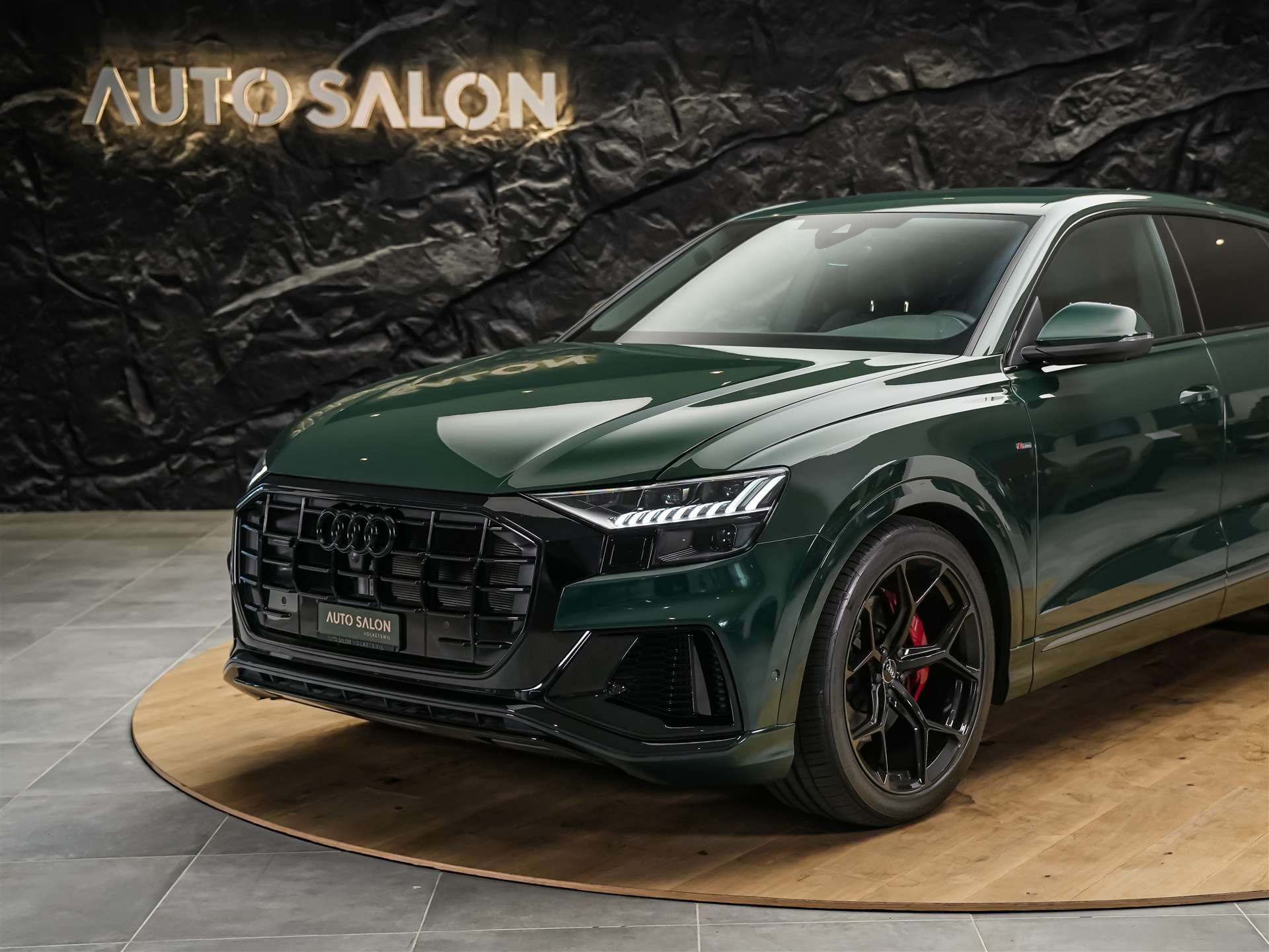 AUDI Q8 55 TFSI quattro tiptronic-image-16
