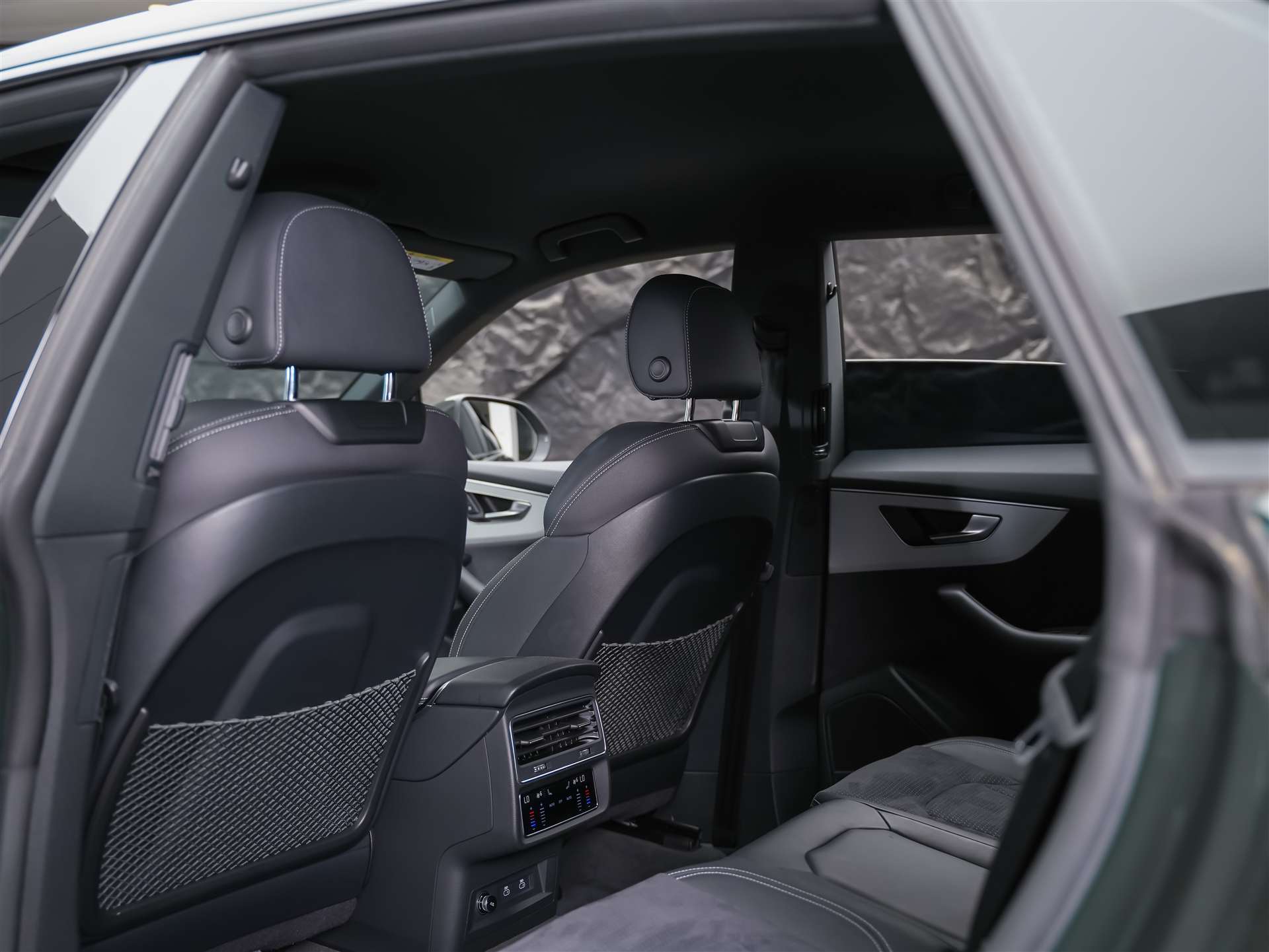 AUDI Q8 55 TFSI quattro tiptronic *22" Felgen*Bang&Olufsen*Luftfahrwerk*360° Kamera*-image-12
