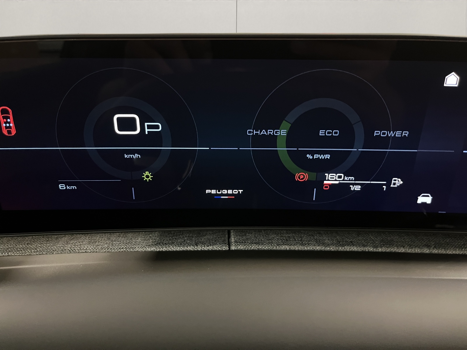 PEUGEOT 3008 1.2 Hybrid Allure Premium-image-9
