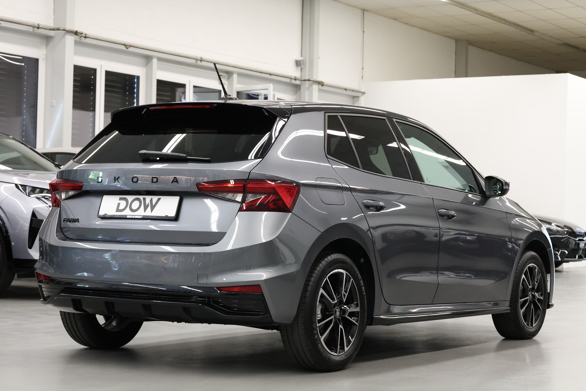 SKODA Fabia 1.0 TSI Monte Carlo DSG-image-5