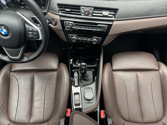 BMW X1 xDrive 20d xLine-image-11