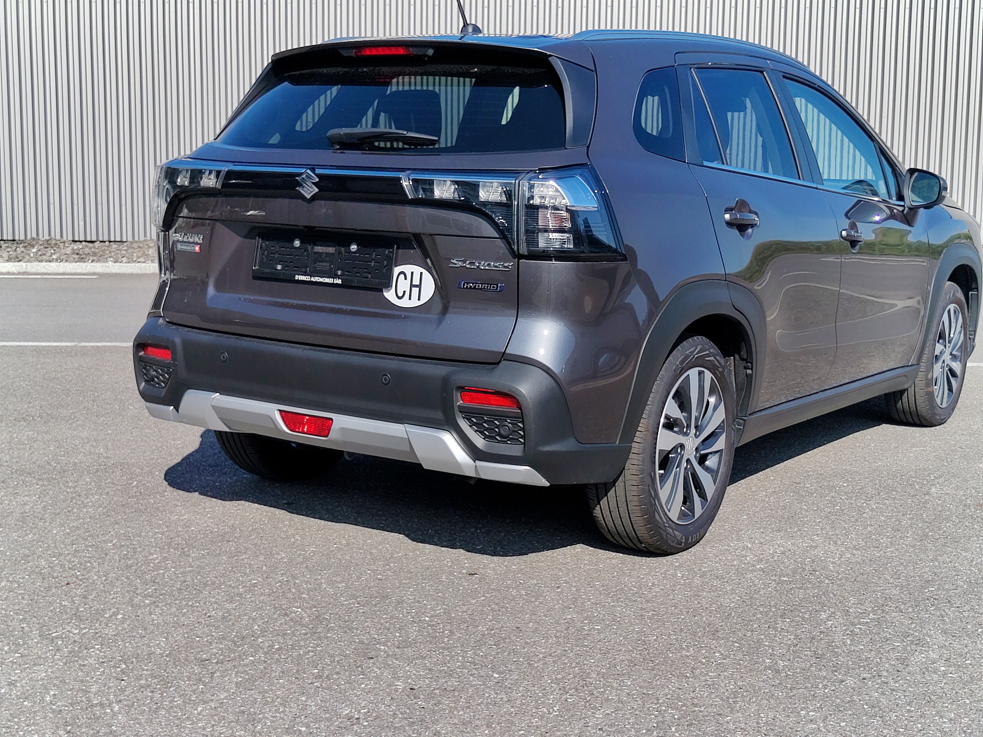SUZUKI S-Cross 1.5 Piz Sulai Top Hybrid-showroom-element-2