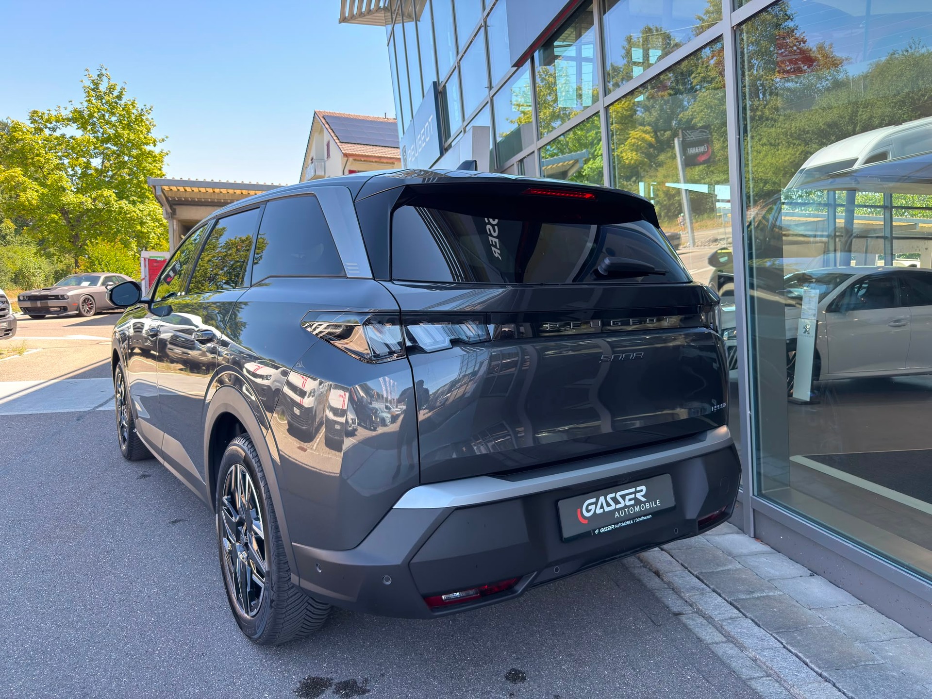 PEUGEOT 5008 145 Hybrid e-DCS6 Allure Premium-image-3