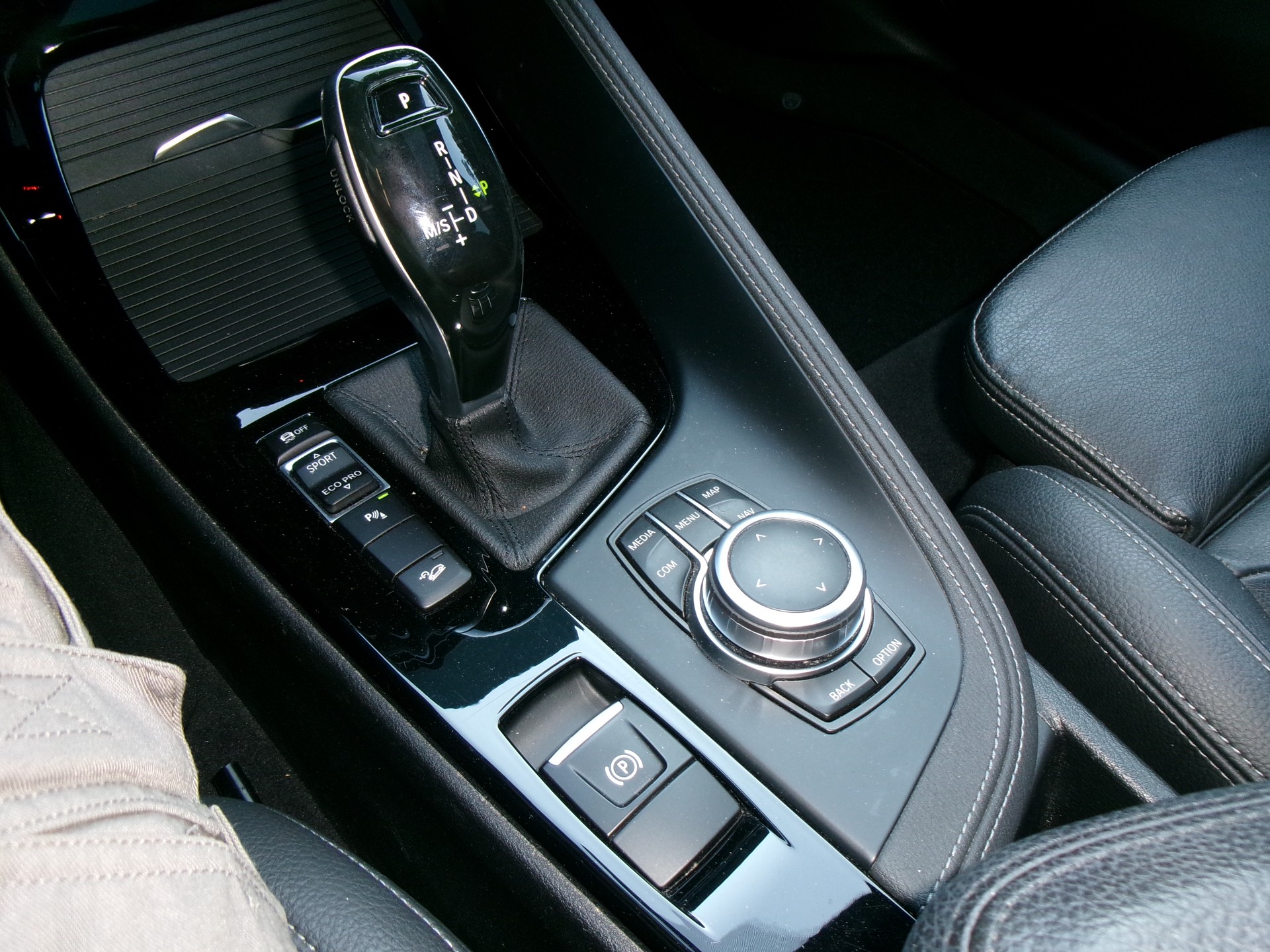 BMW X1 xDrive 20i M Sport Steptronic-image-14