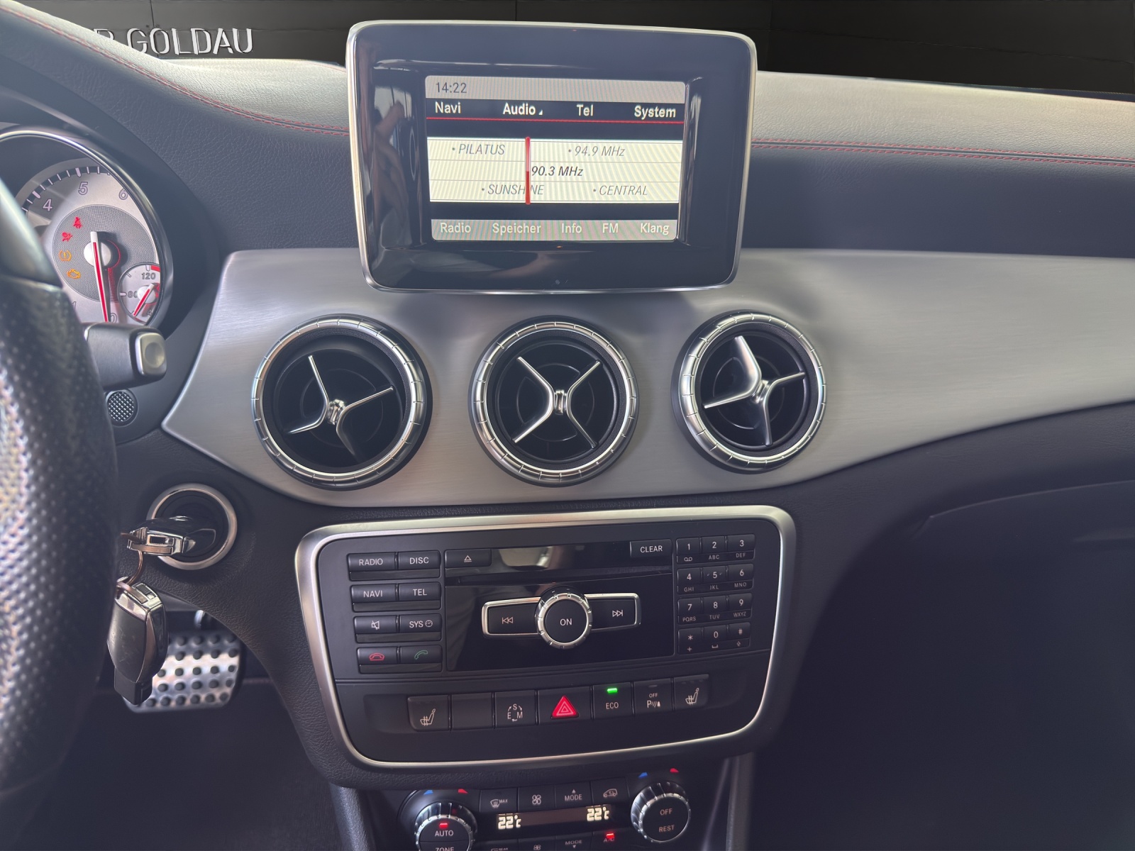 MERCEDES-BENZ CLA 250 AMG Line 7G-DCT-image-13