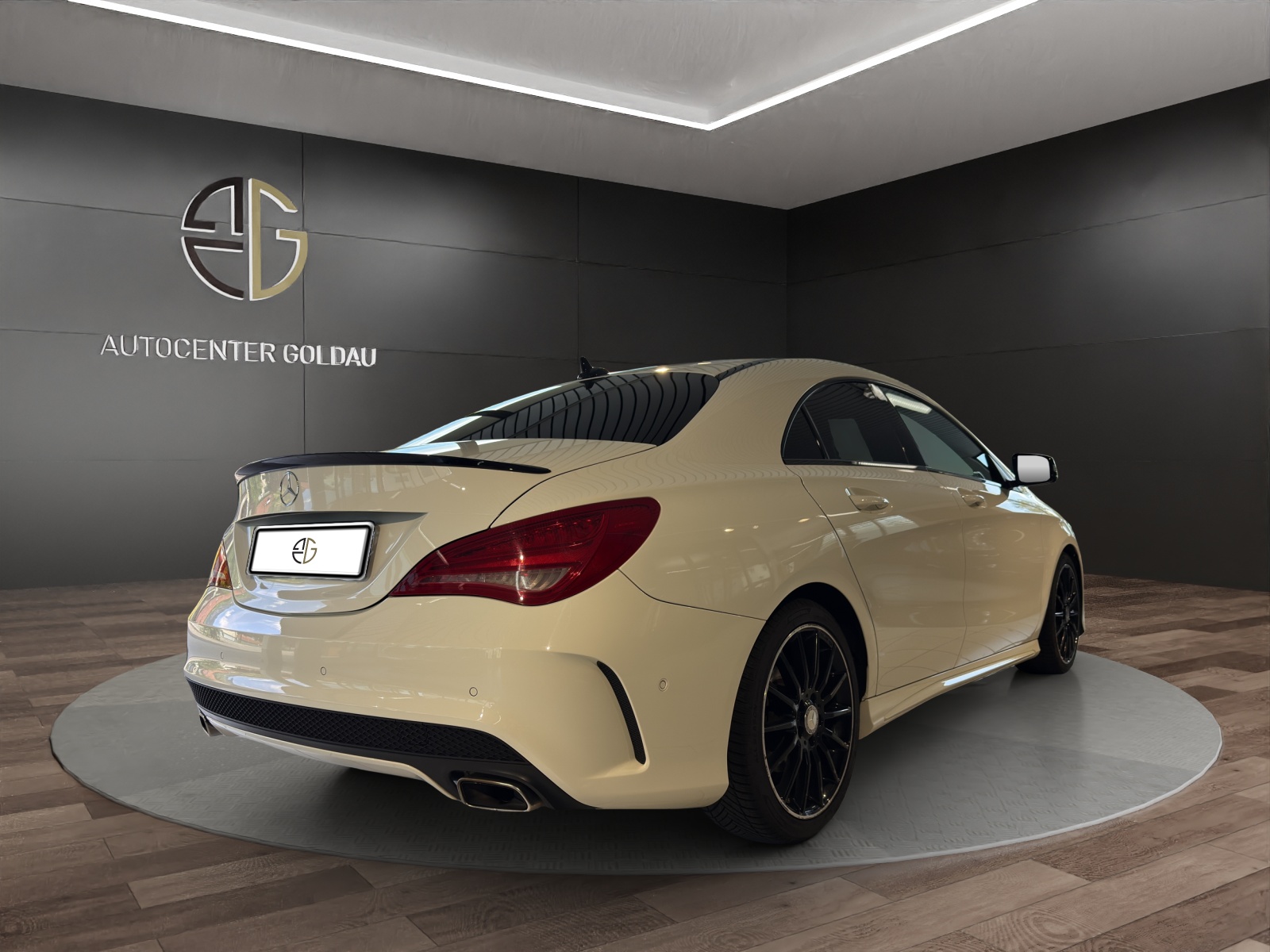 MERCEDES-BENZ CLA 250 AMG Line 7G-DCT-showroom-element-3