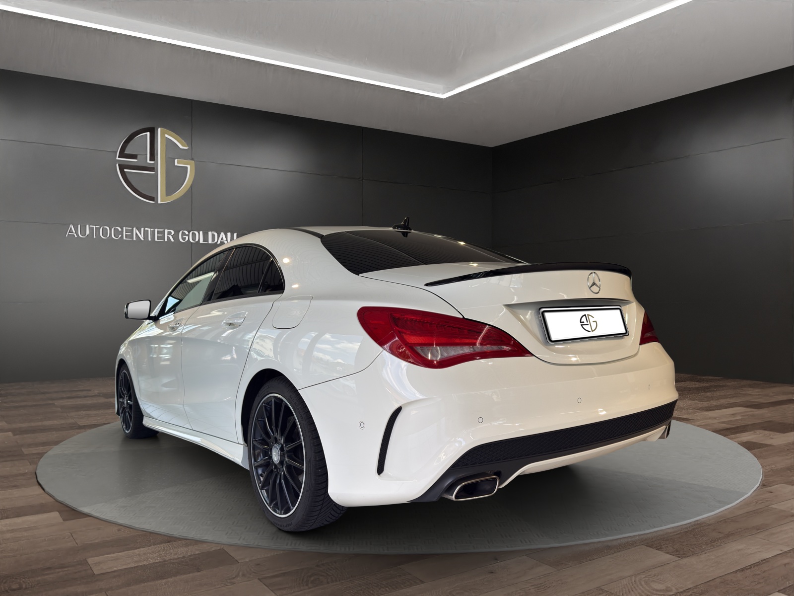 MERCEDES-BENZ CLA 250 AMG Line 7G-DCT-showroom-element-1