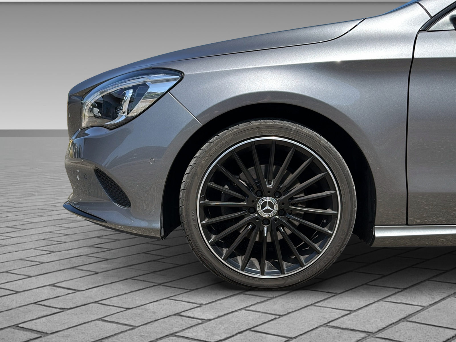 MERCEDES-BENZ CLA 200 d Urban-showroom-element-3