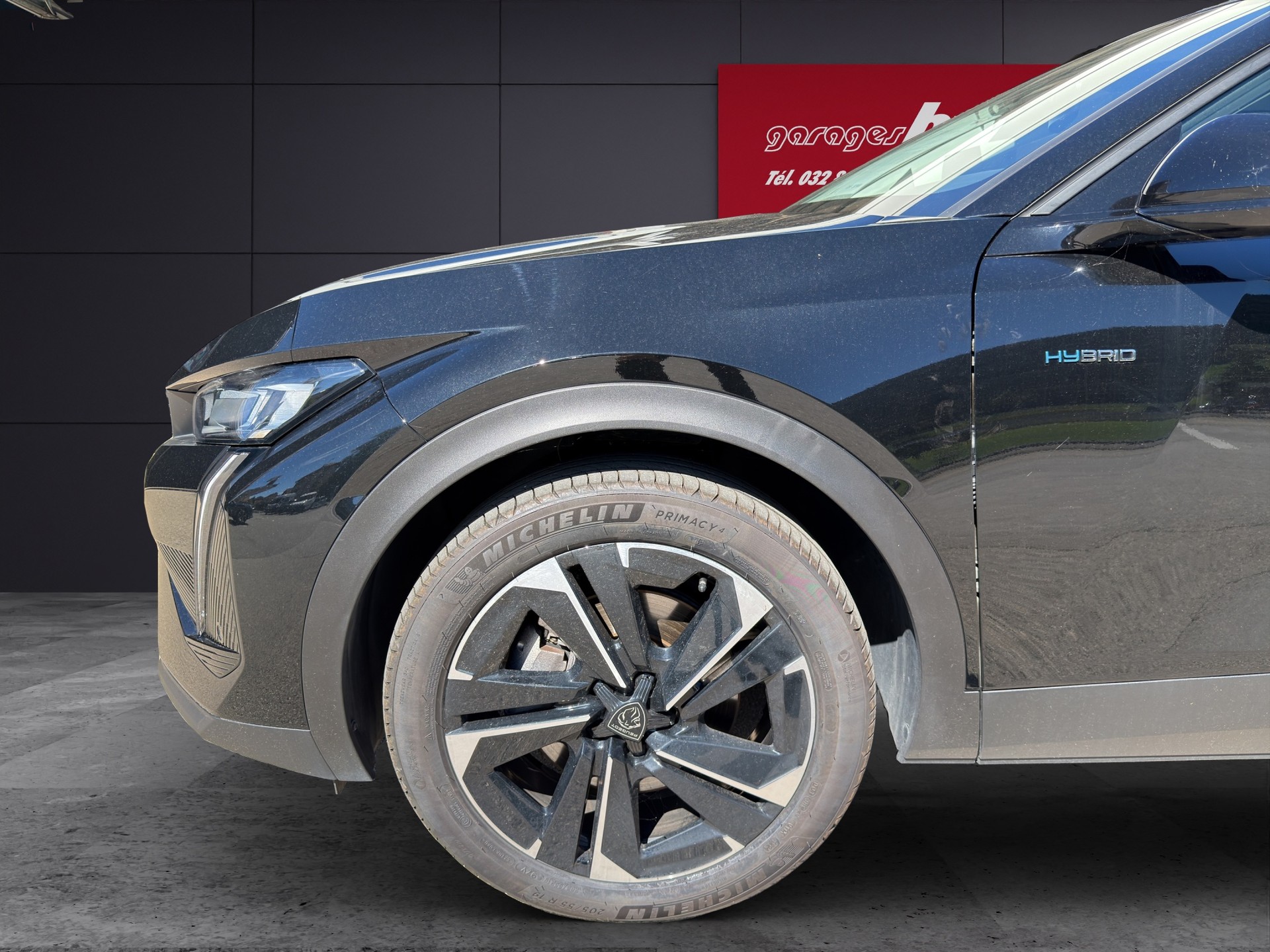 PEUGEOT 408 1.6 PHEV Allure Pack-image-4