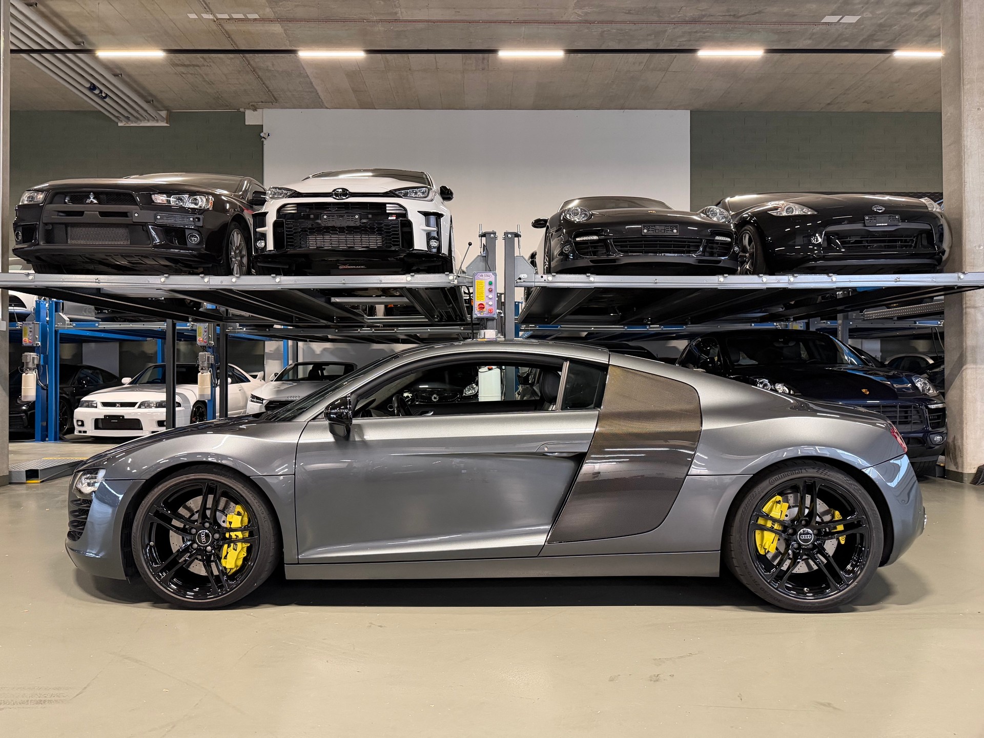 AUDI R8 Coupé 4.2 R-Tronic-image-0