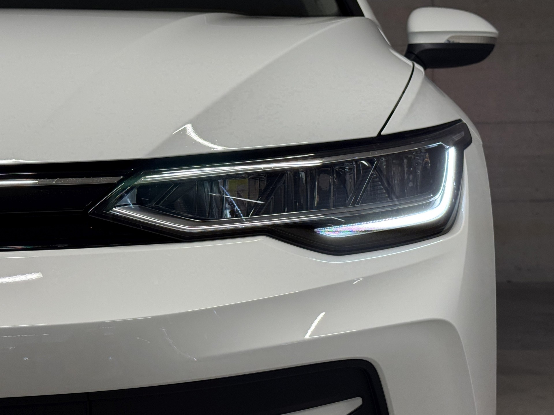 VW Golf Variant 1.5 eTSI mHEV Basis DSG-image-5