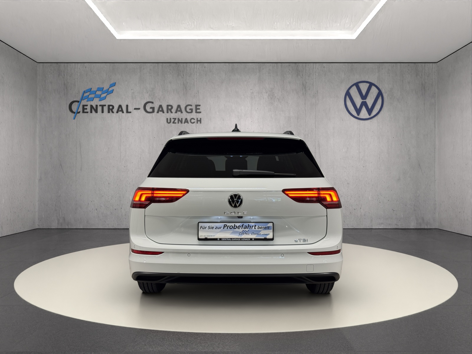 VW Golf Variant 1.5 eTSI mHEV Basis DSG-image-3
