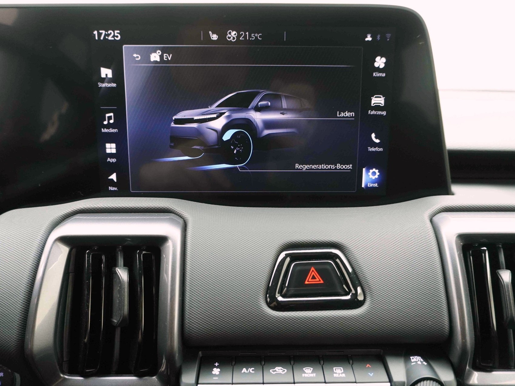 TOYOTA Urban Cruiser Premium AWD inkl. Panoramadach 😎-image-15