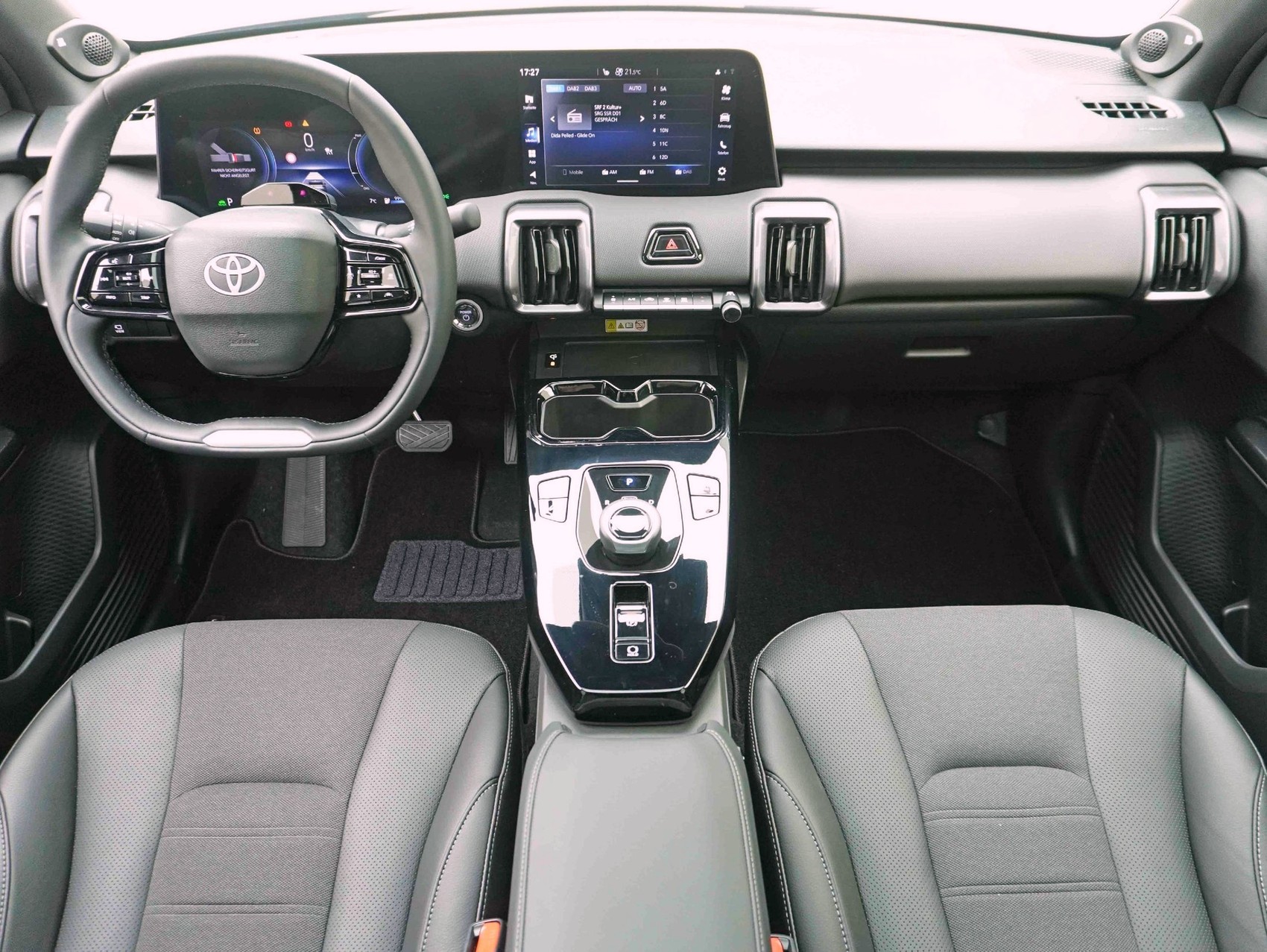 TOYOTA Urban Cruiser Premium AWD inkl. Panoramadach 😎-image-7