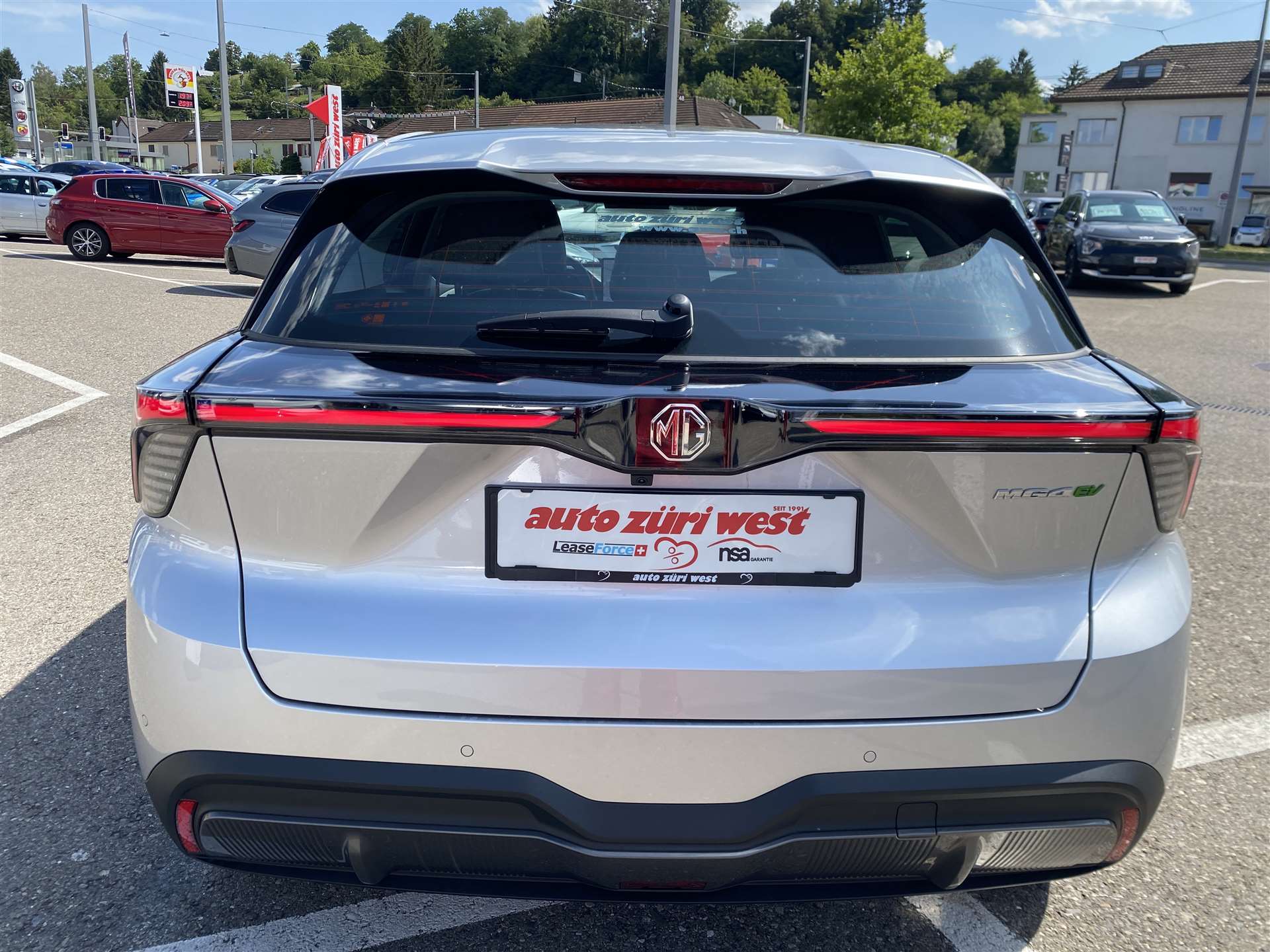 MG 4 EV 64kWh Premium Facelift Automat-image-10