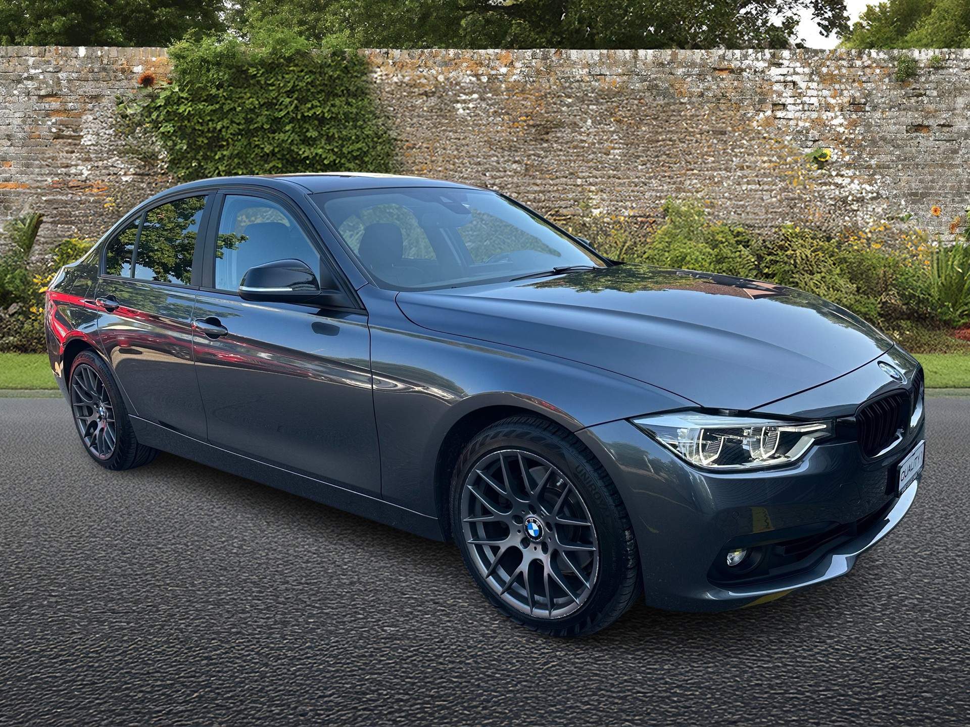 BMW 330d xDrive Luxury Line Steptronic-image-6