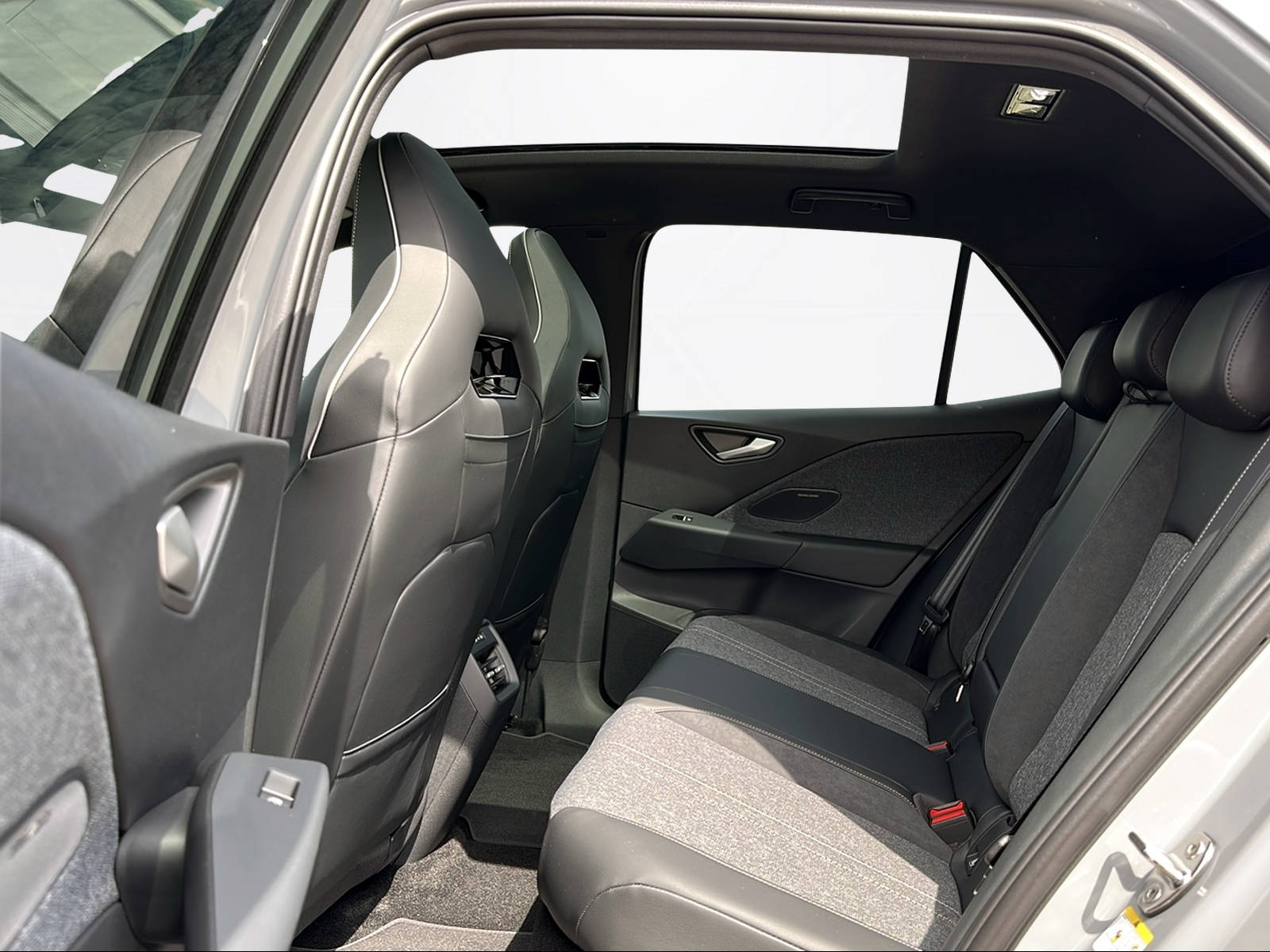 VW ID.3 Neo 79 kWh 231 PS Style-image-9