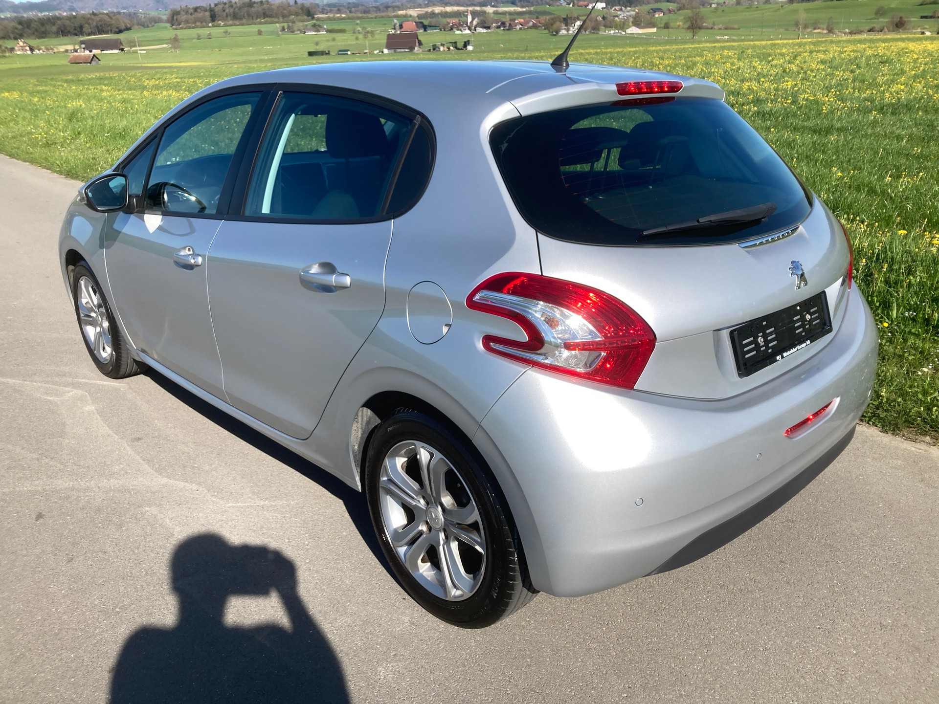 PEUGEOT 208 1.2 VTI Access-image-3
