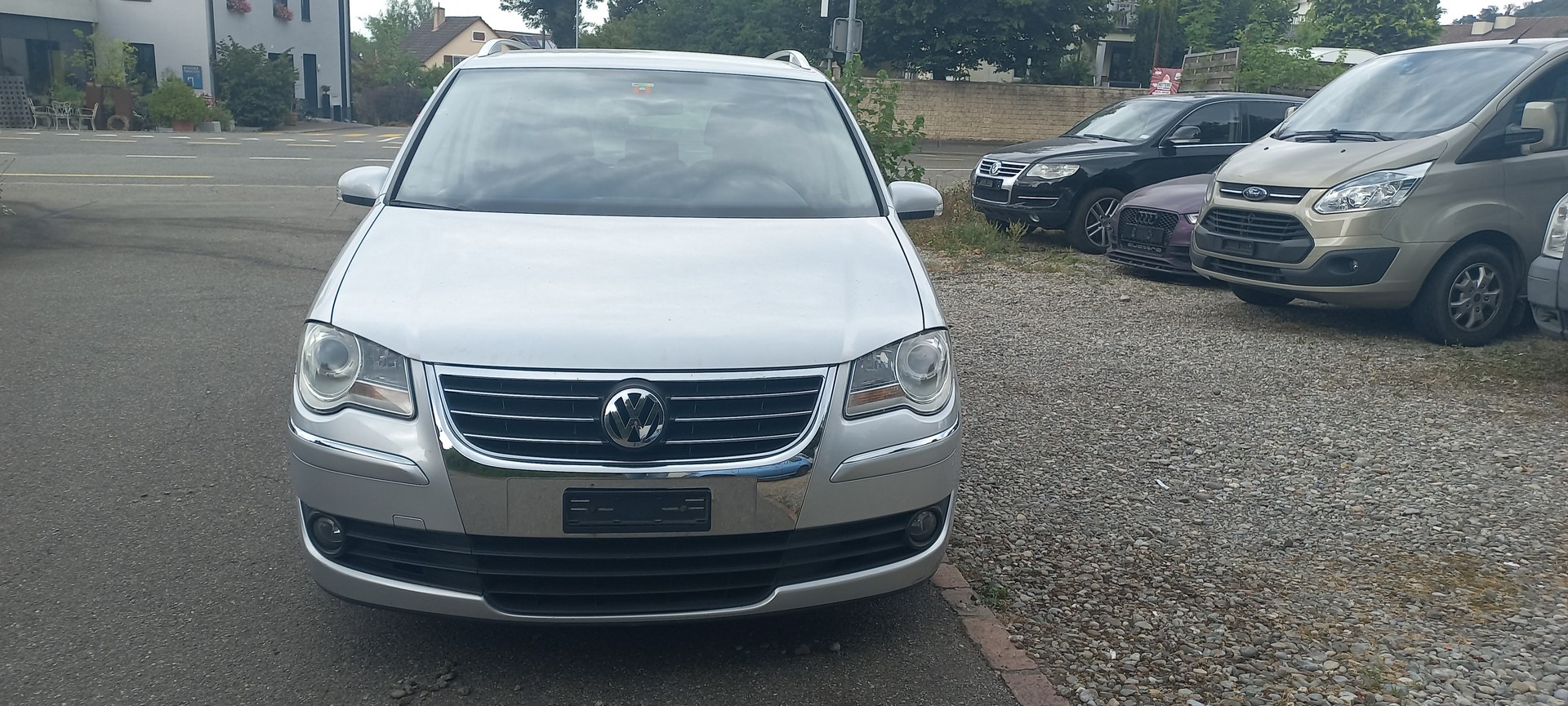 VW Touran 2.0 TDI Highline-image-0