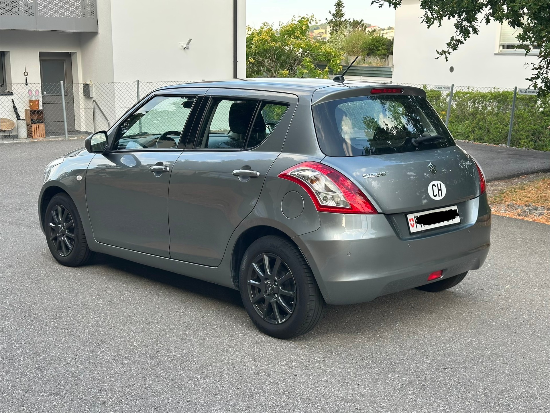 SUZUKI Swift 1.2i 16V GL Automatic-image-7