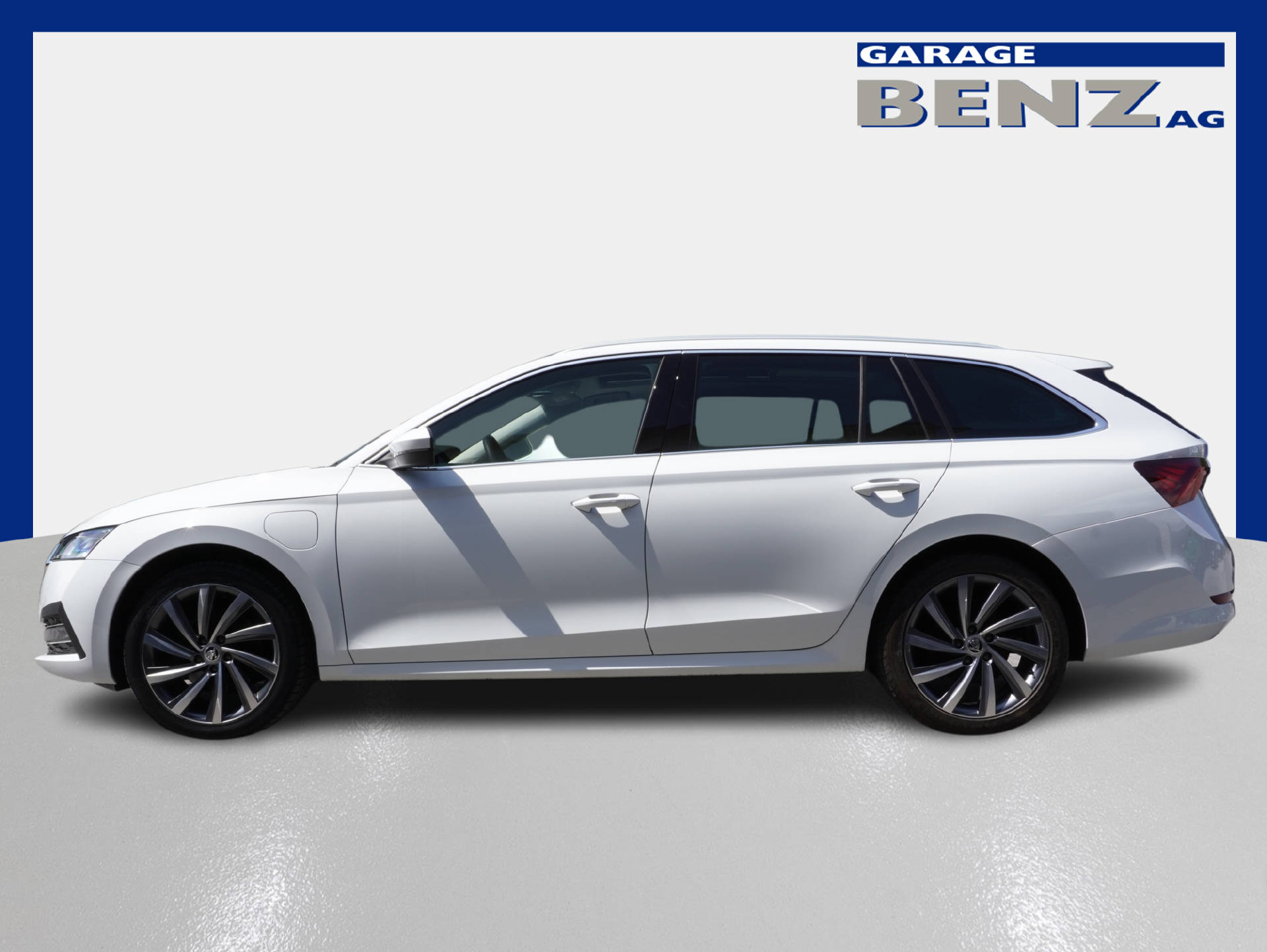 SKODA Octavia Combi 1.4 TSI PHEV Style DSG-image-3