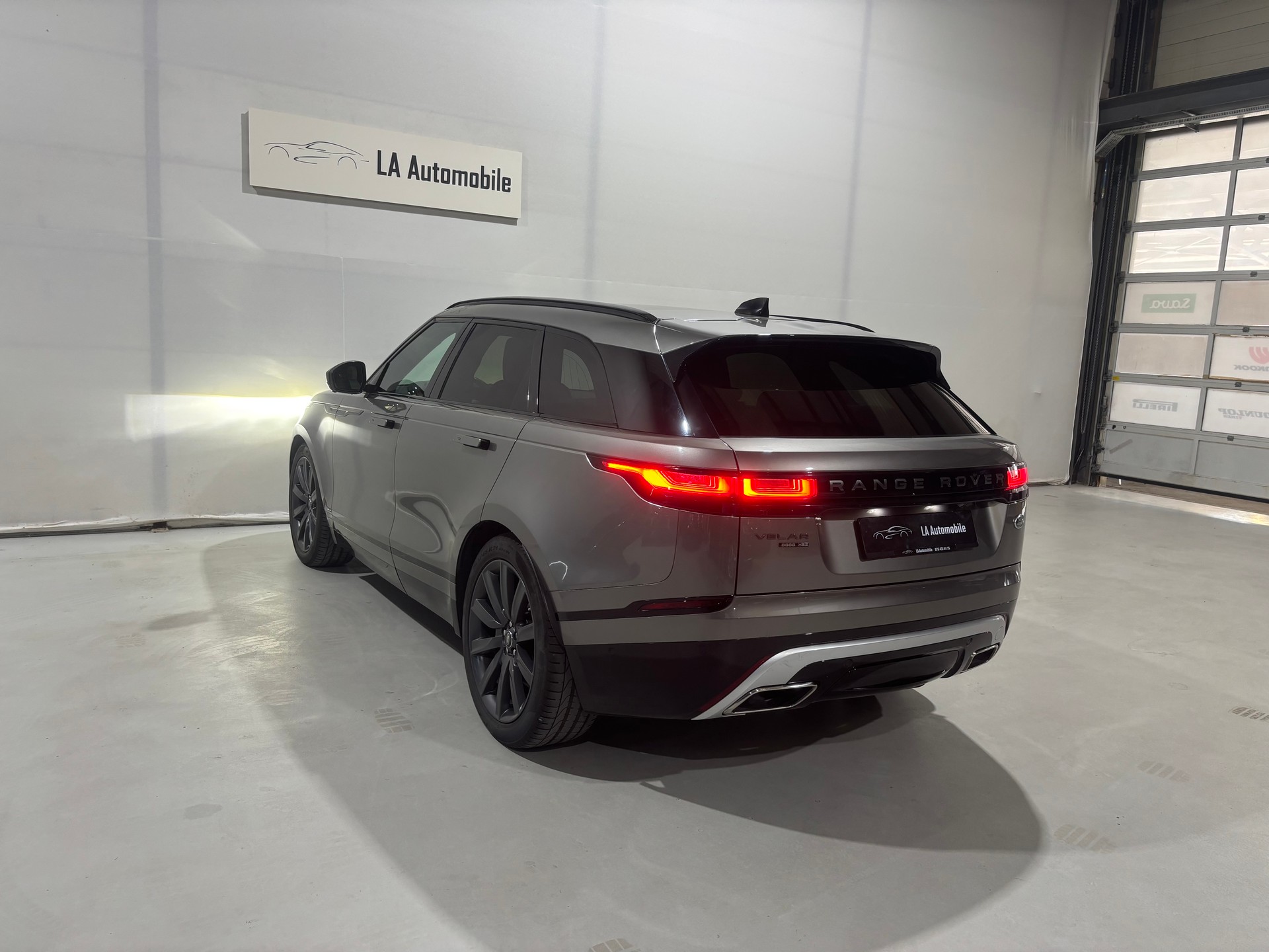 LAND ROVER Range Rover Velar R-Dynamic D 300 HSE Automatic-image-10