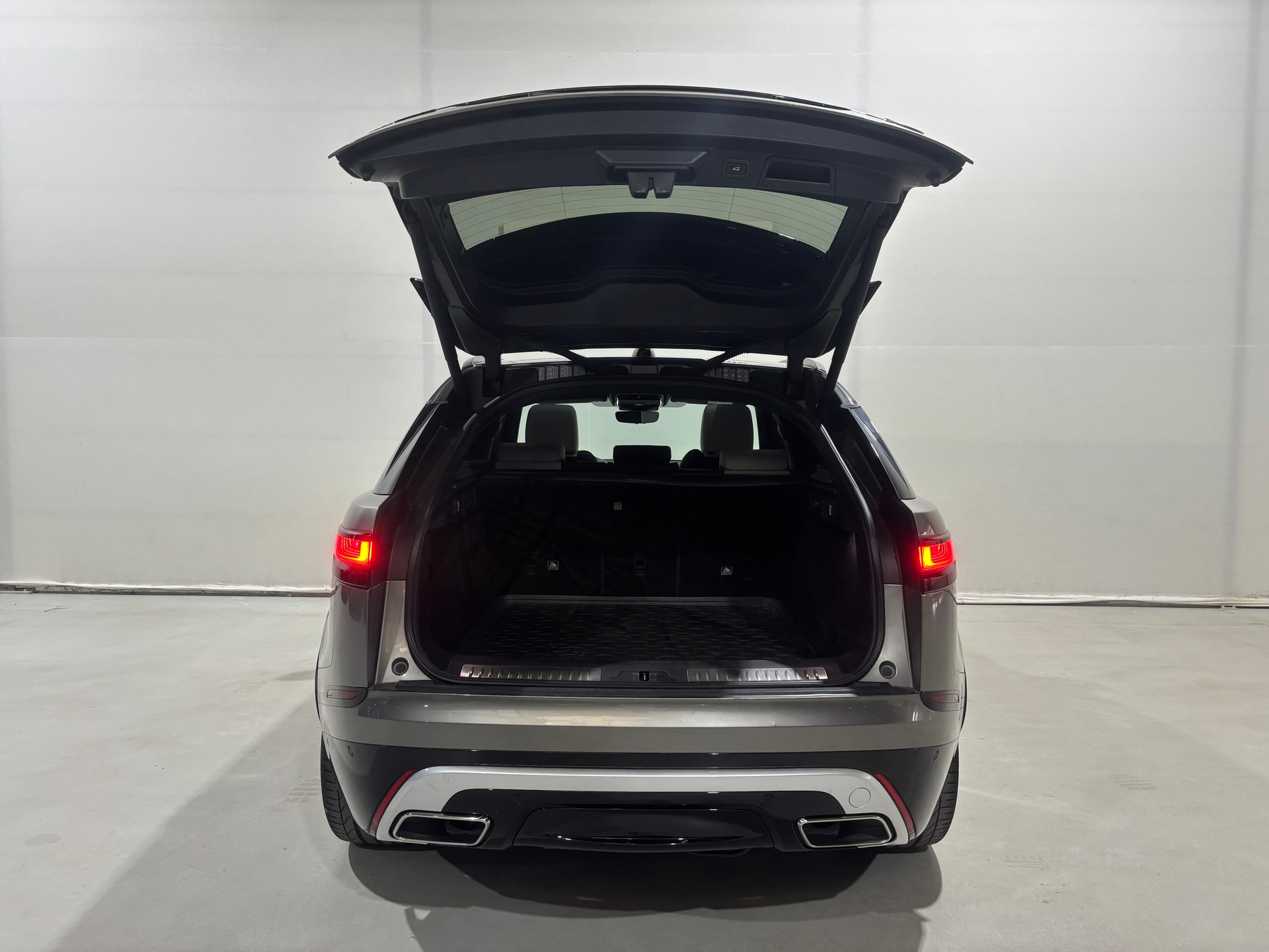 LAND ROVER Range Rover Velar R-Dynamic D 300 HSE Automatic-image-8