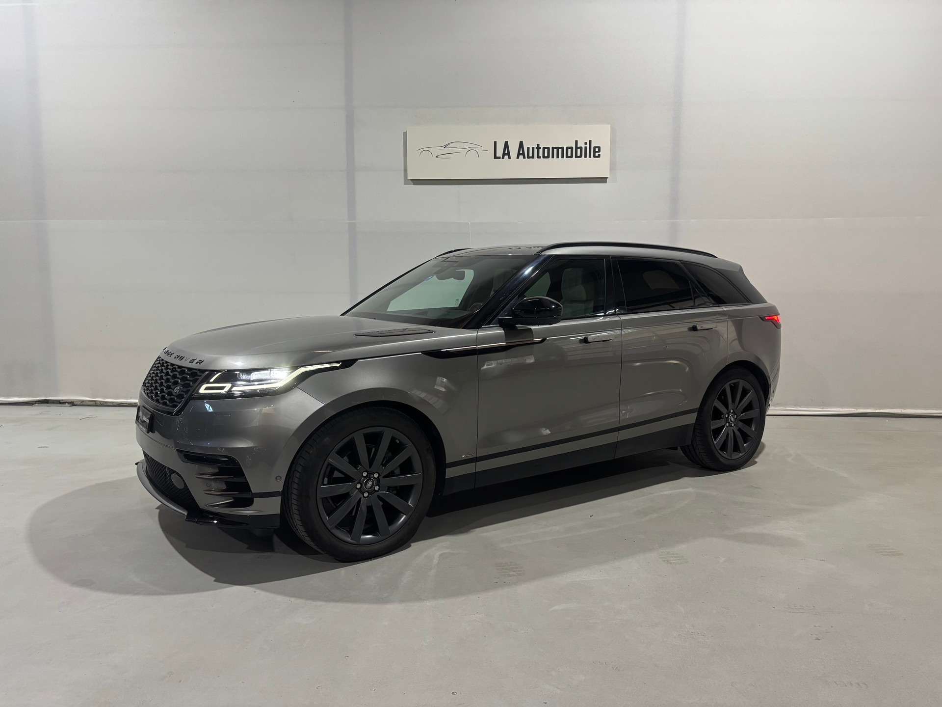 LAND ROVER Range Rover Velar R-Dynamic D 300 HSE Automatic