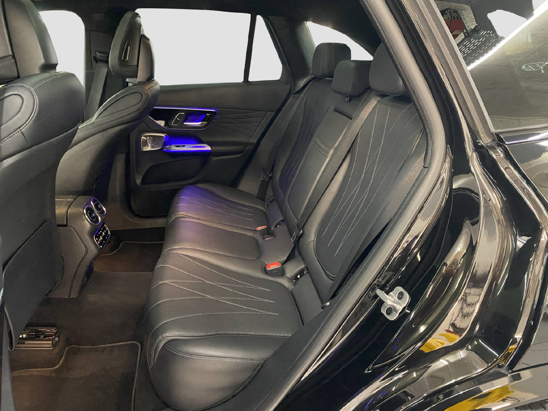 MERCEDES-BENZ GLC 400 e AMG Line 4MATIC-image-11