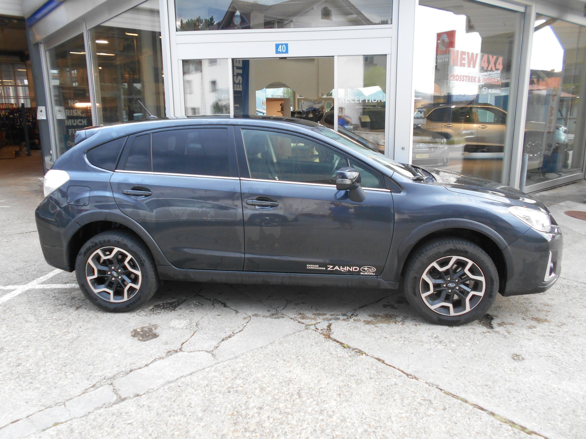 SUBARU XV 2.0 Swiss Two AWD CVT-image-5