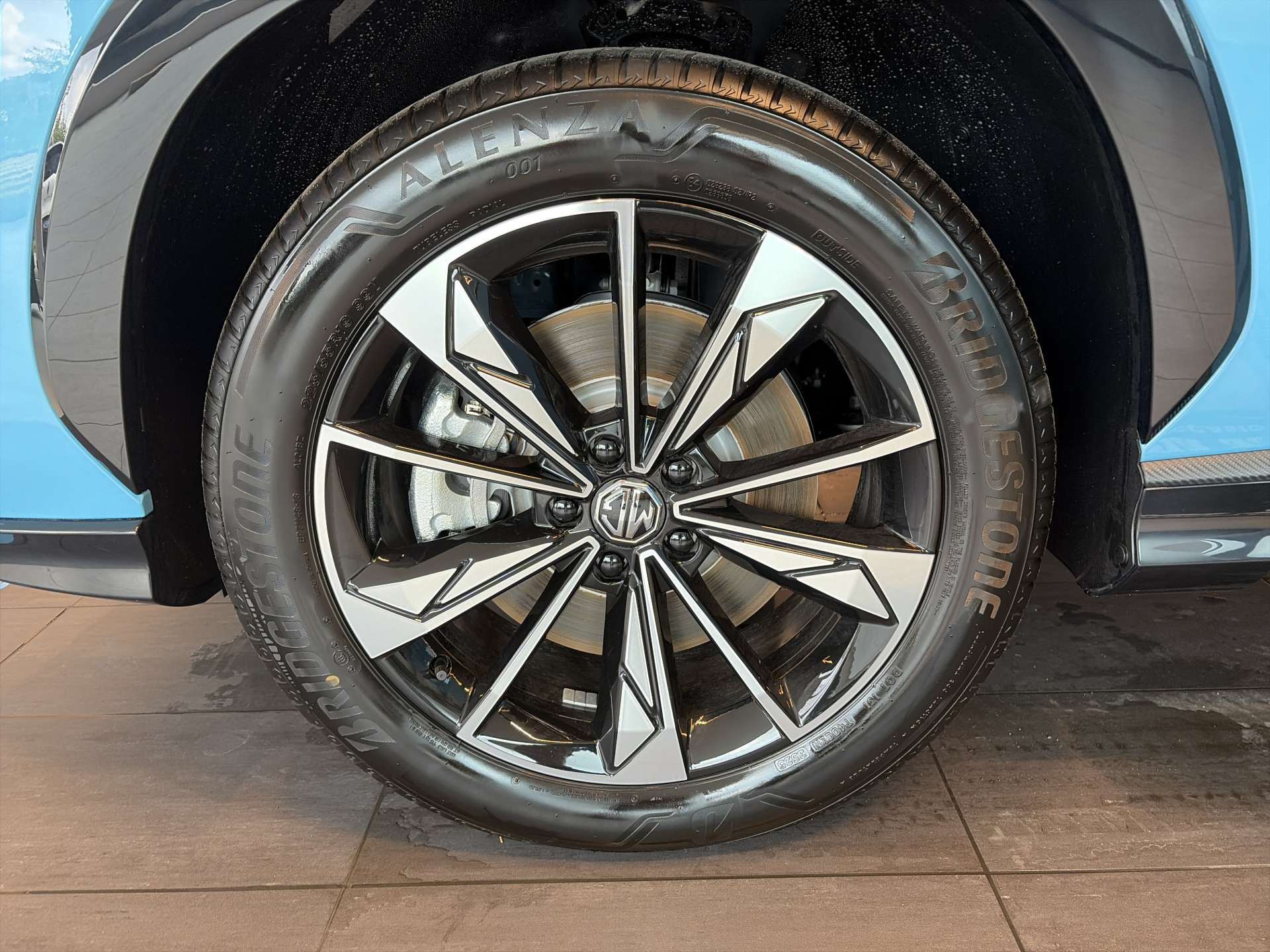 MG HS 1.5 T Hybrid+ Luxury 224PS Automat-image-8