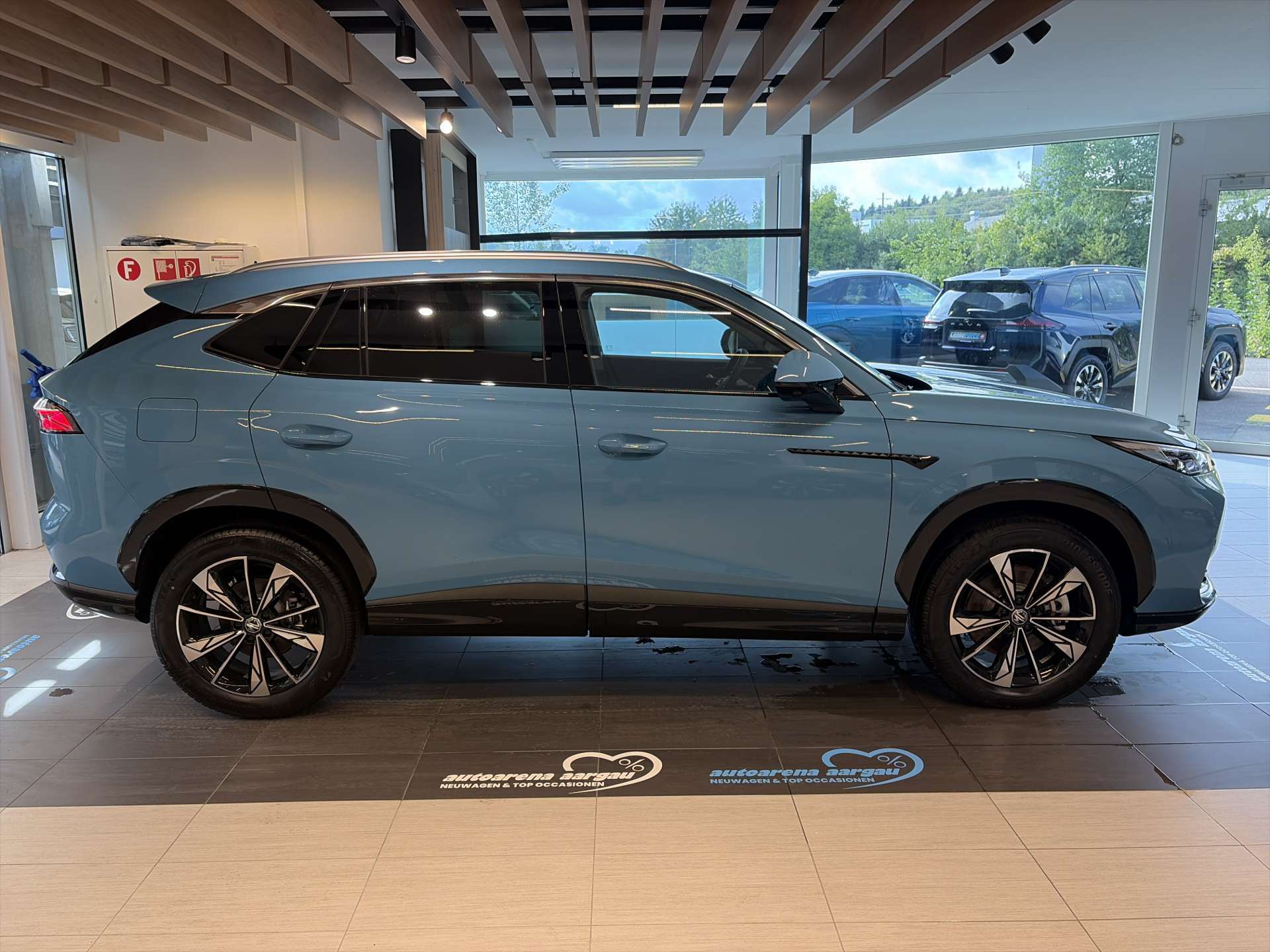MG HS 1.5 T Hybrid+ Luxury 224PS Automat-image-13