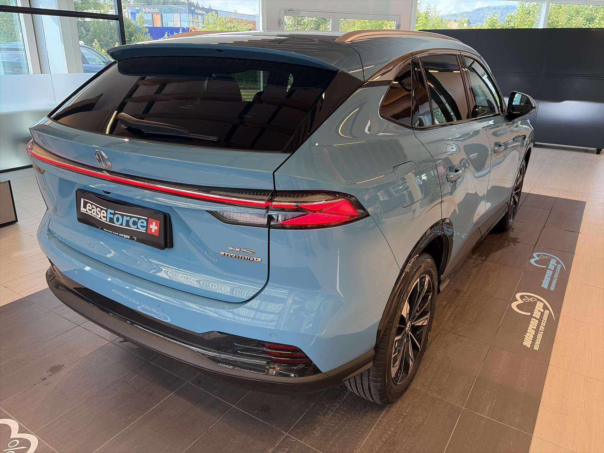 MG HS 1.5 T Hybrid+ Luxury 224PS Automat-image-2