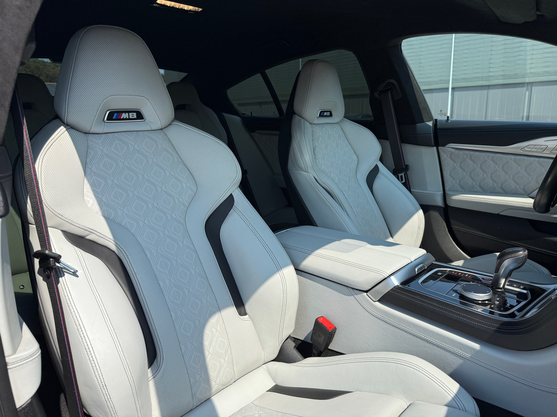 BMW M8 xDrive M Competition Steptronic-image-12