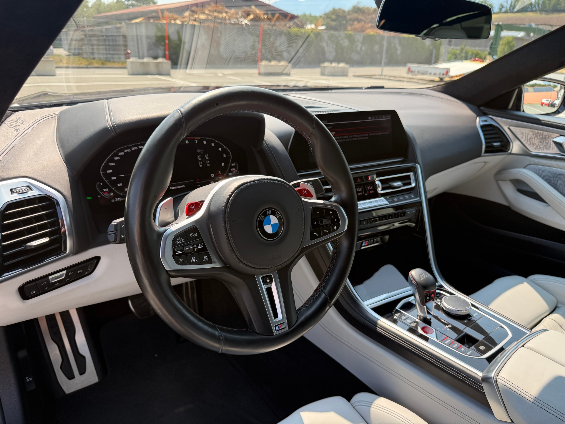 BMW M8 xDrive M Competition Steptronic-image-10