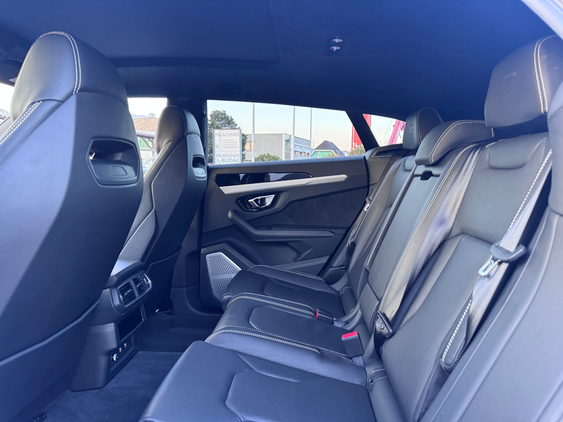LAMBORGHINI Urus E-Gear-image-6
