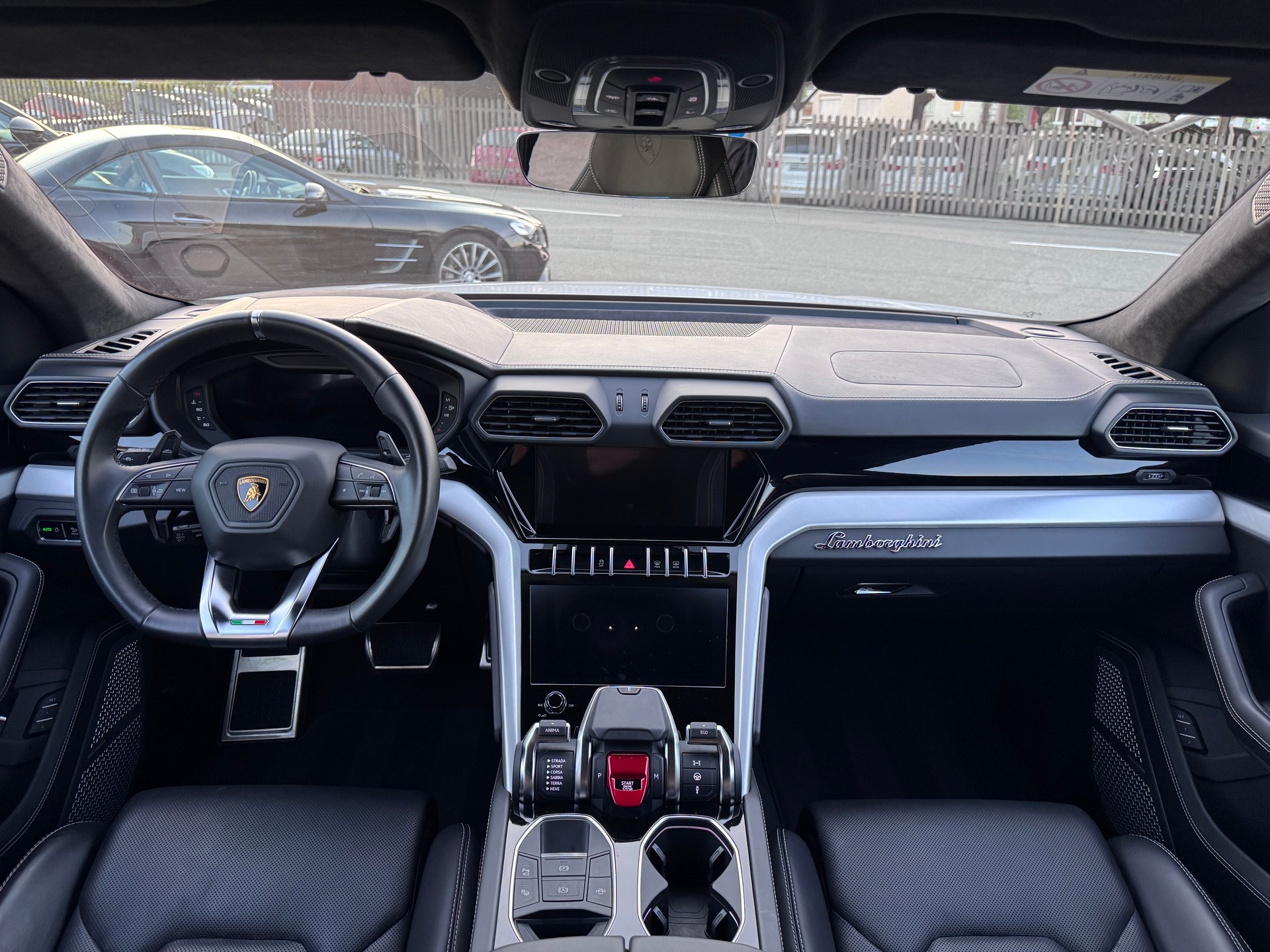 LAMBORGHINI Urus E-Gear-image-12