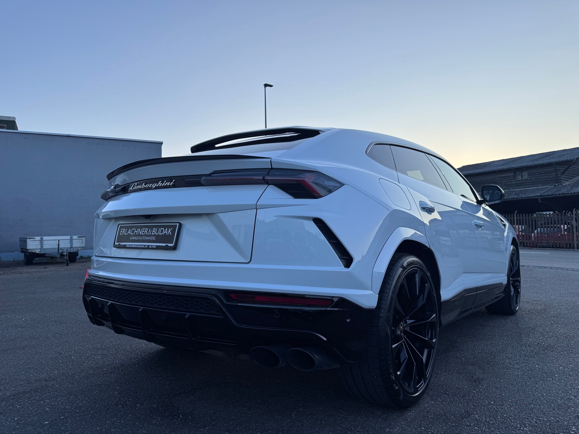 LAMBORGHINI Urus E-Gear-image-4