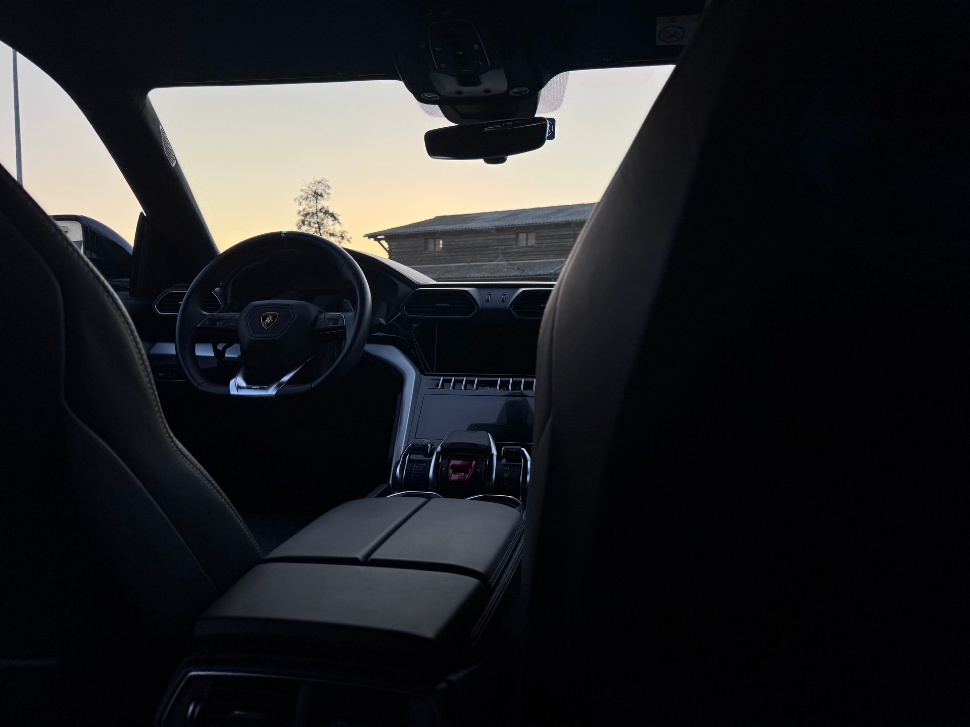 LAMBORGHINI Urus E-Gear-image-10