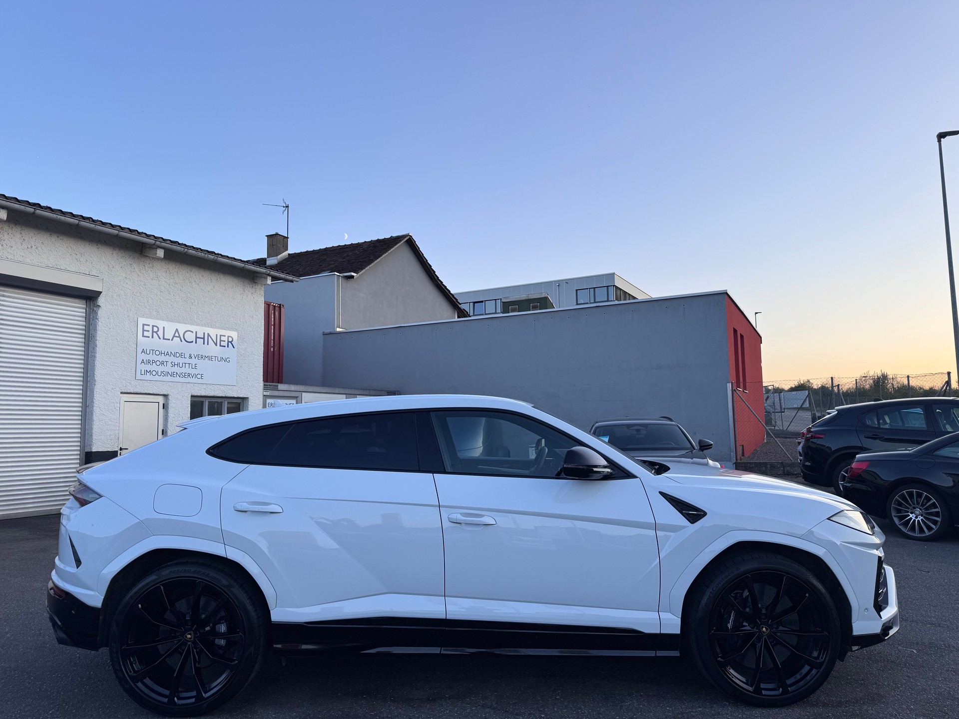 LAMBORGHINI Urus E-Gear-image-5