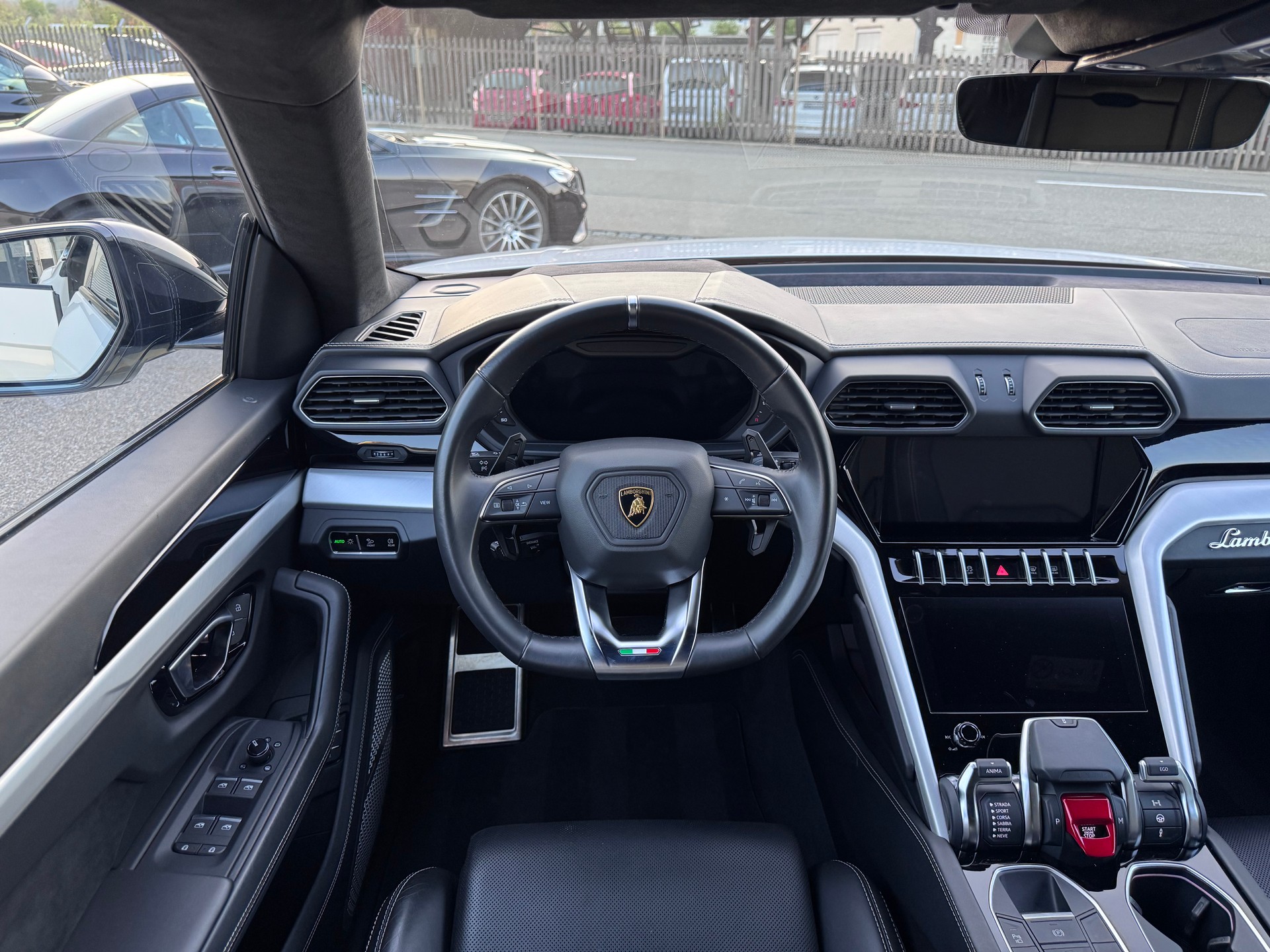 LAMBORGHINI Urus E-Gear-image-9