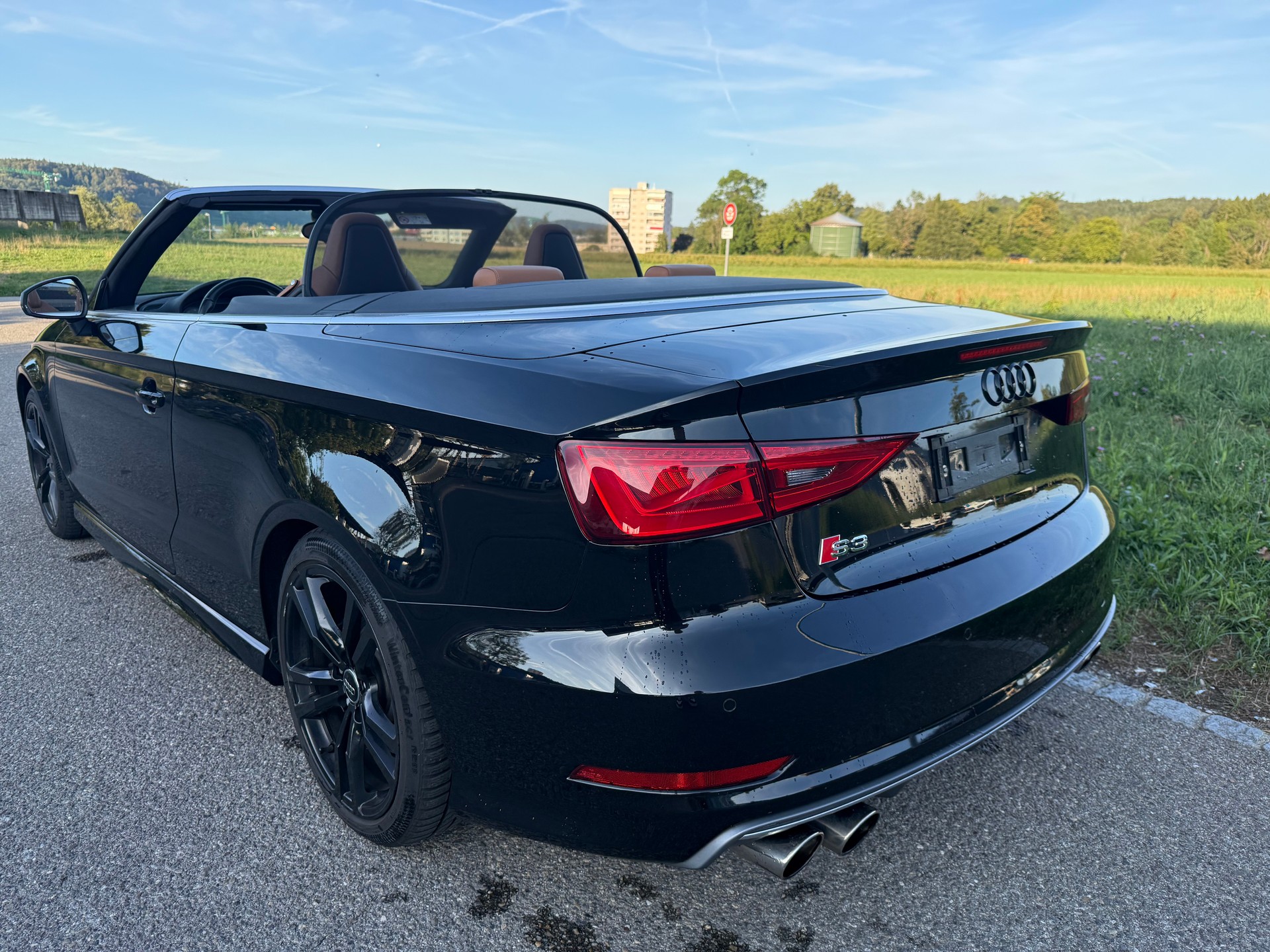 AUDI S3 Cabrio 2.0 TFSI quattro S-tronic-image-15